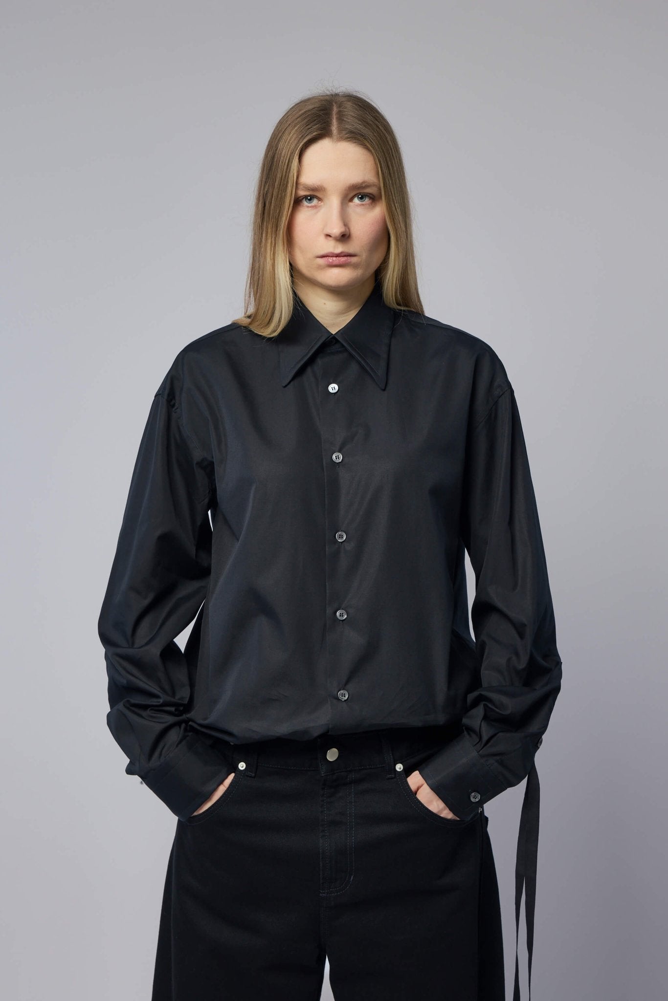 Marina Yee - Classic Shirt - LABELS — Marina Yee classic shirt in white cotton with tailored fit and pointed collar