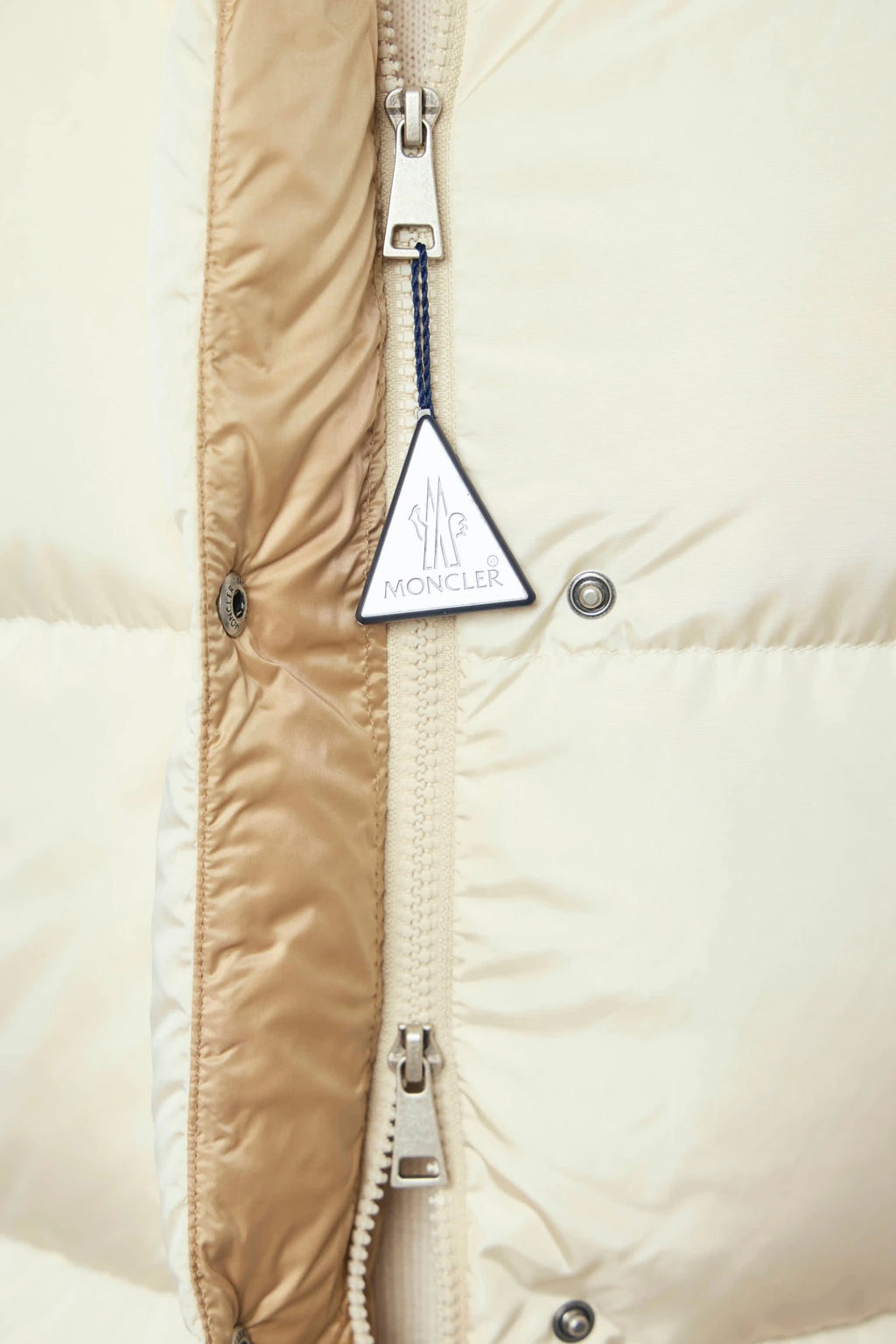 Moncler - Castelnew Jacket - LABELS
