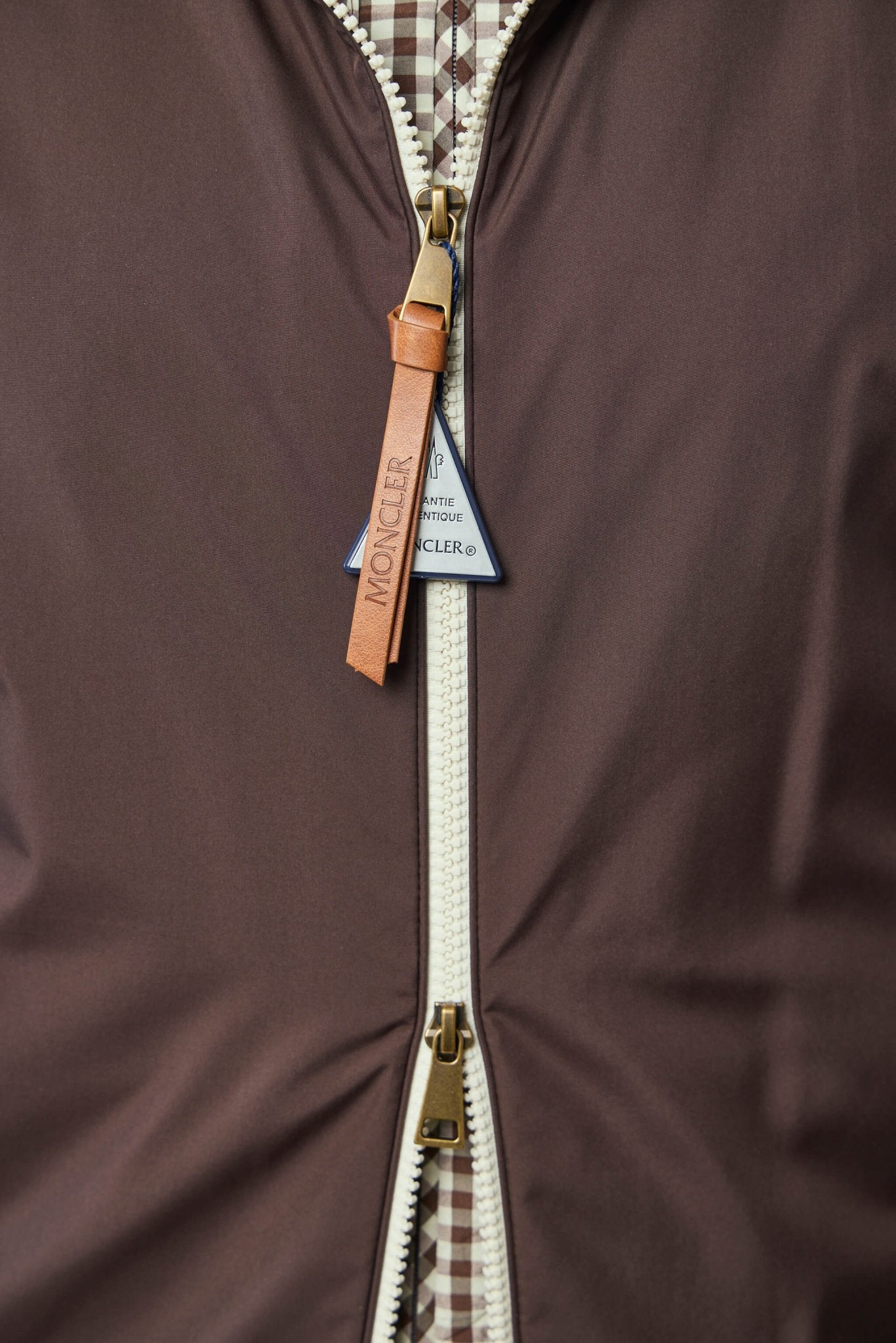 Moncler - Fegeos Jacket | L10931A00143 54AQE | 243 - LABELS