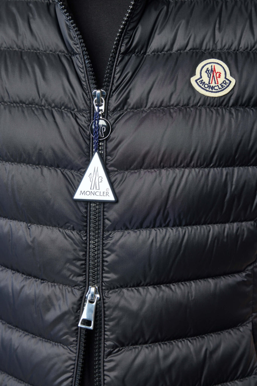 Moncler - Igens Vest | L10931A00087 597YF | 999 - LABELS