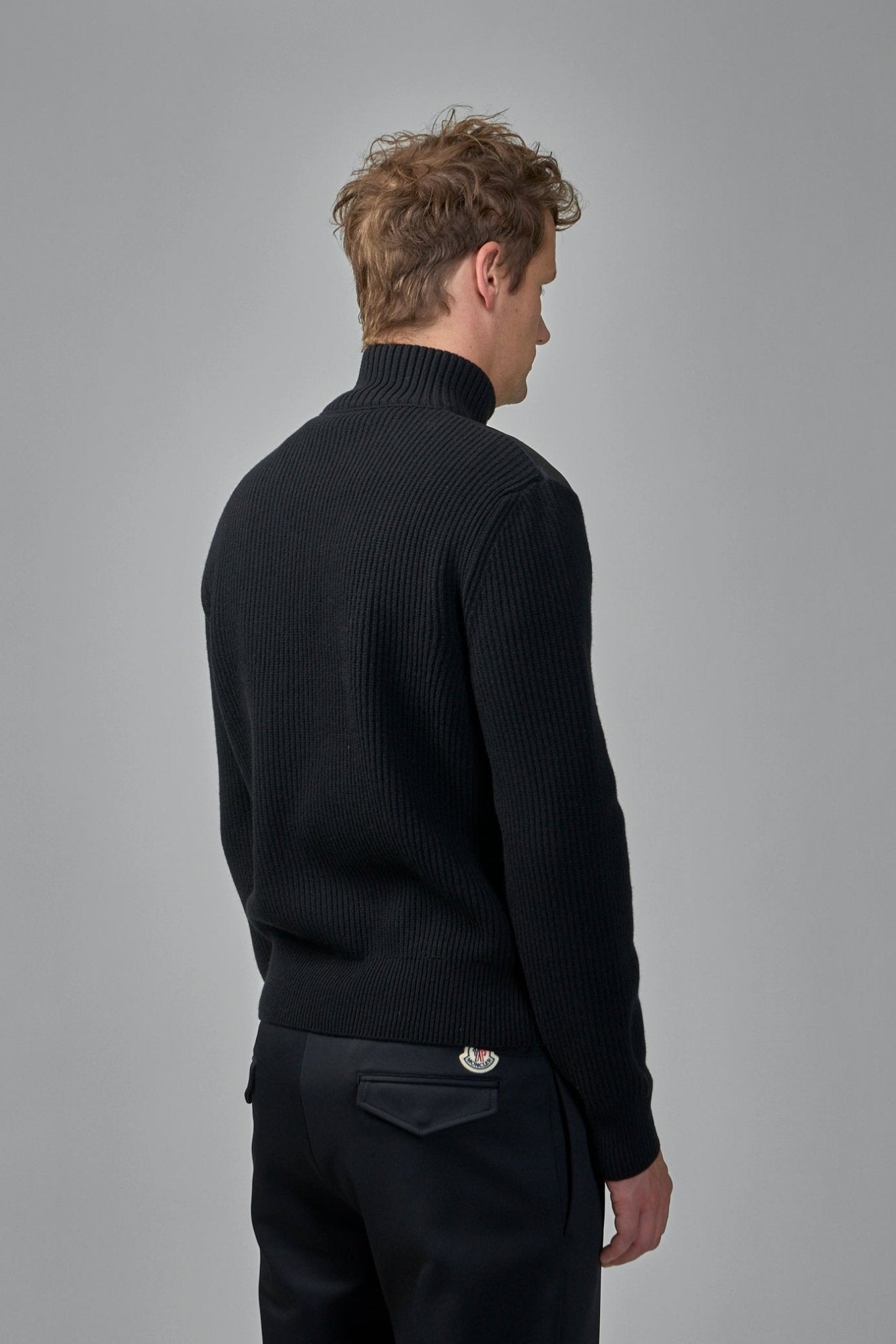 MONCLER ブラック タートルネックセーター Lサイズ Black Wool Turtleneck Sweater - Sweaters & Cardigans for Men