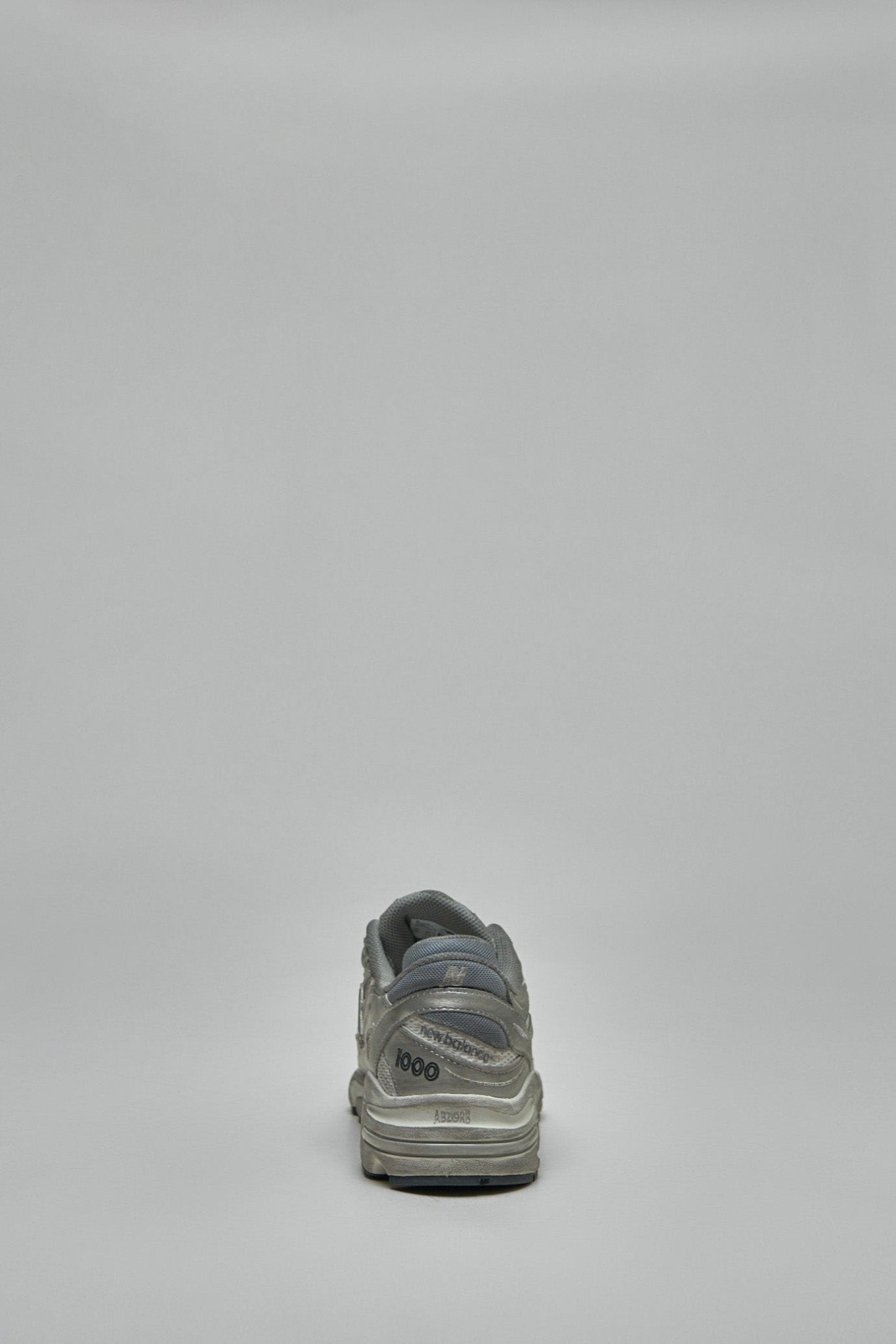 New Balance - 1000 Sneakers - LABELS