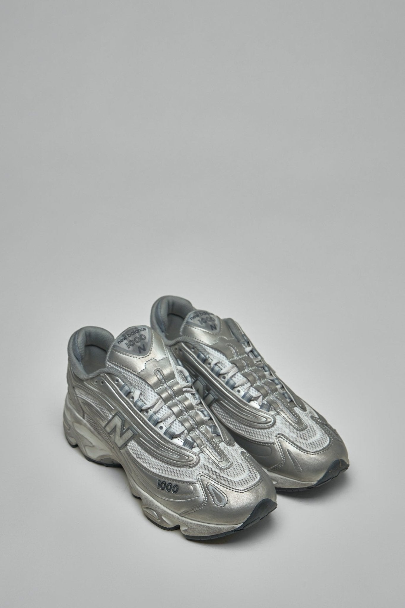 New Balance - 1000 Sneakers - LABELS