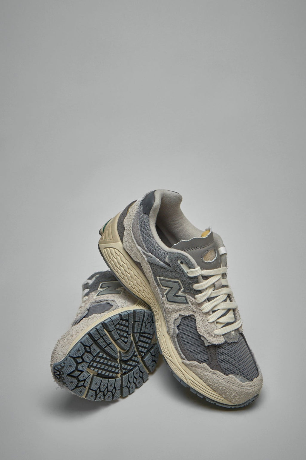 New Balance - 2002 - LABELS