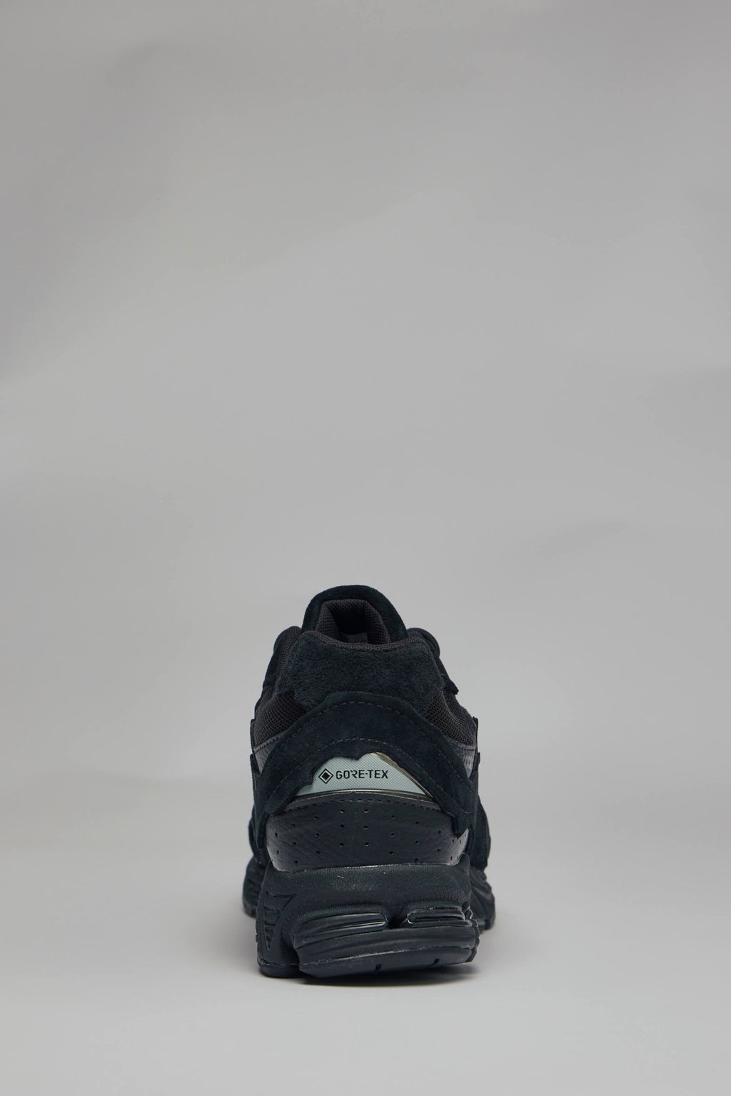 New Balance - 2002DX Protection Pack GORE - TEX® Shoe - LABELS