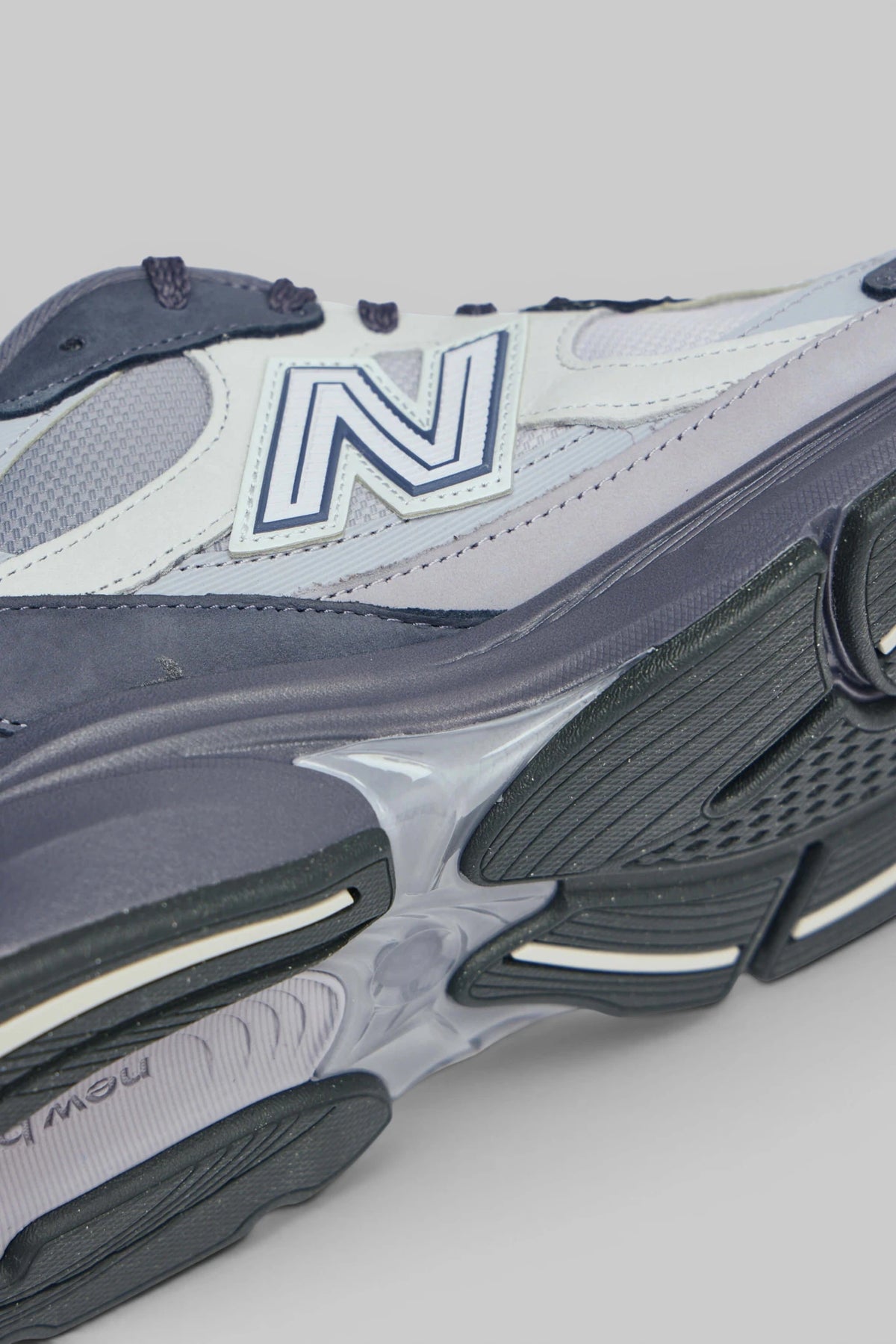 Back view of New Balance 2010 sneakers heel design