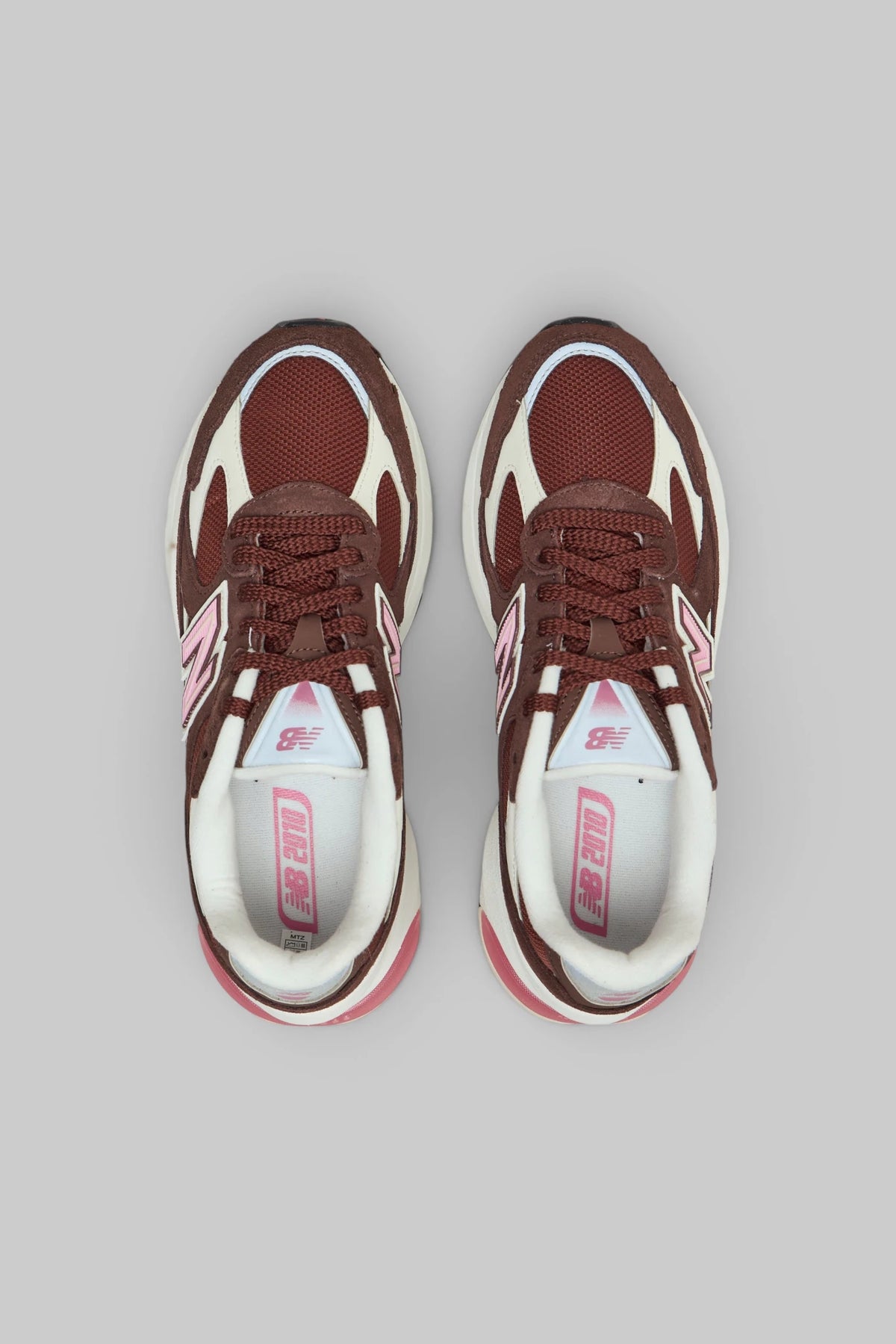 New Balance - 2010 - LABELS