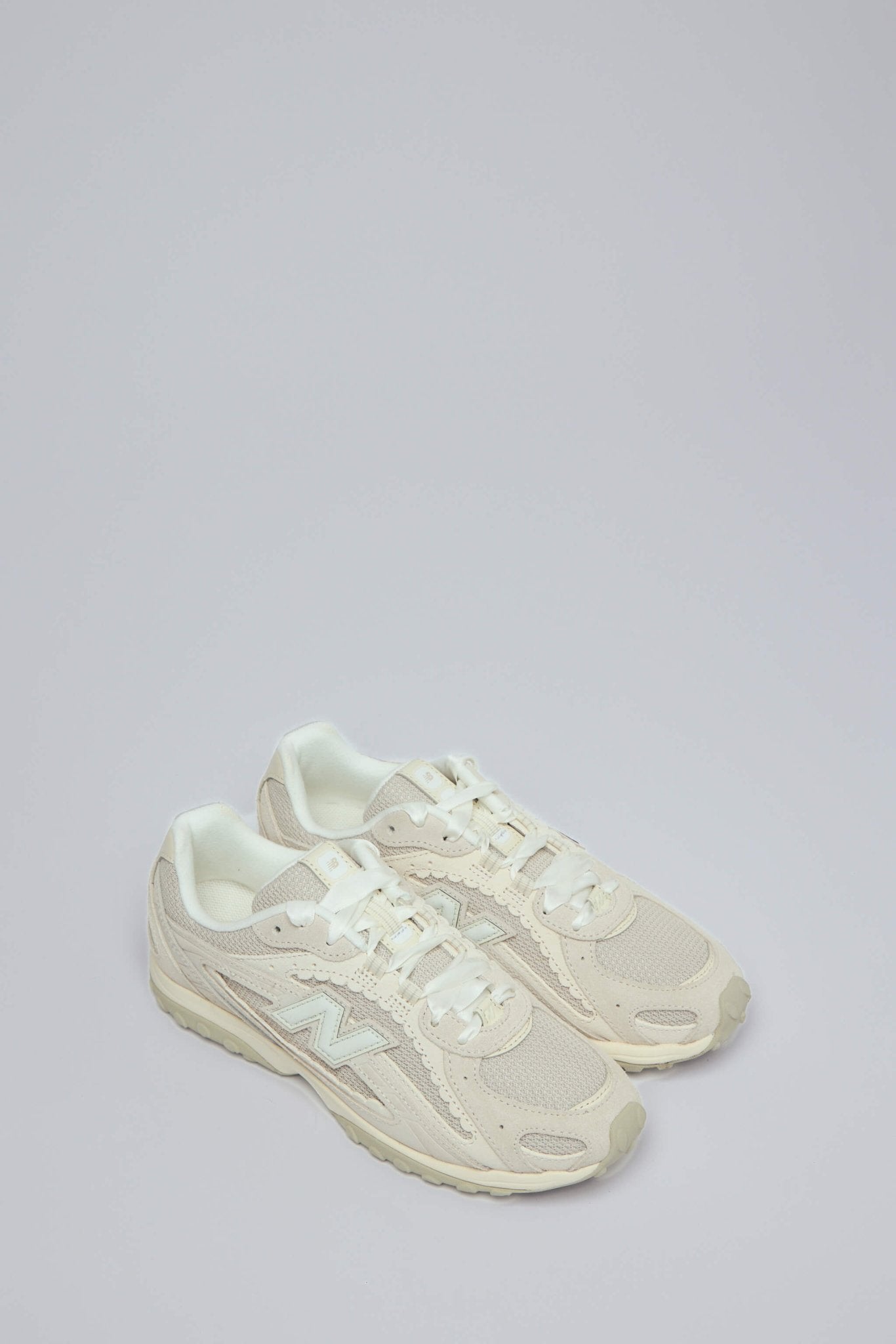 New Balance Low Top Sneakers 204L – LABELS