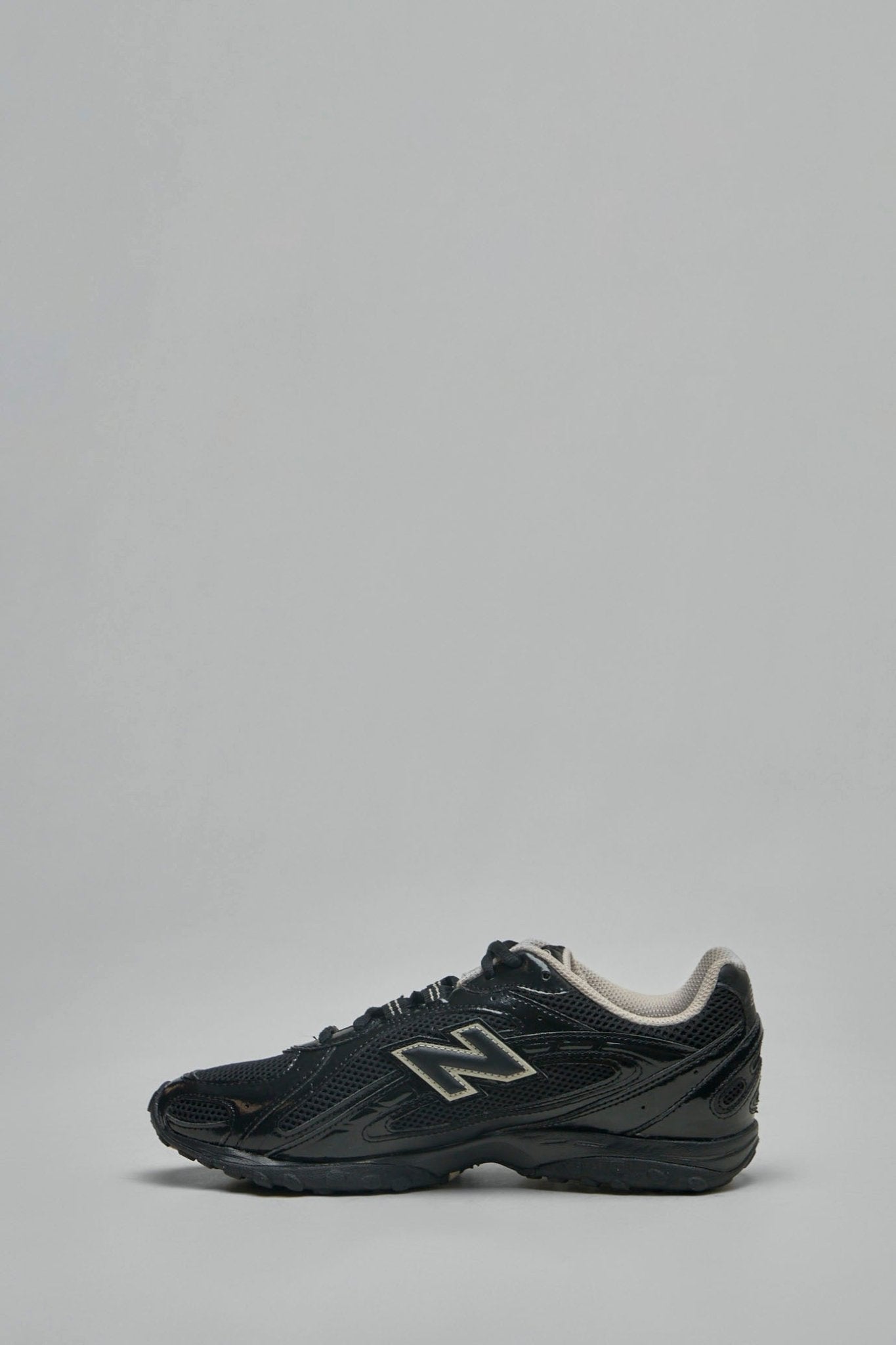 New Balance - 204L Low - Profile Running Sneaker - LABELS