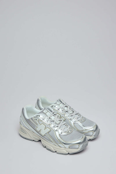 740 Sneaker