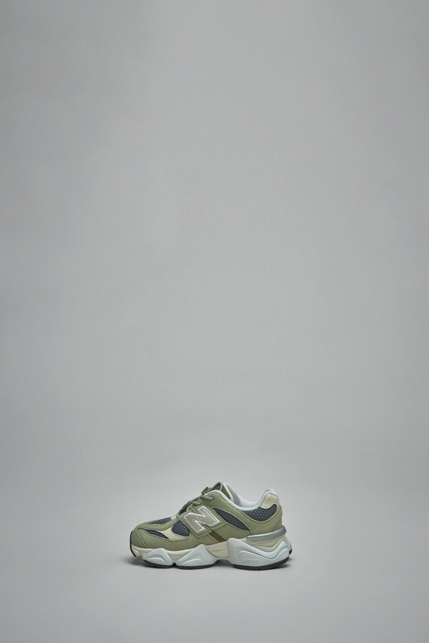 New Balance - 9060 - LABELS