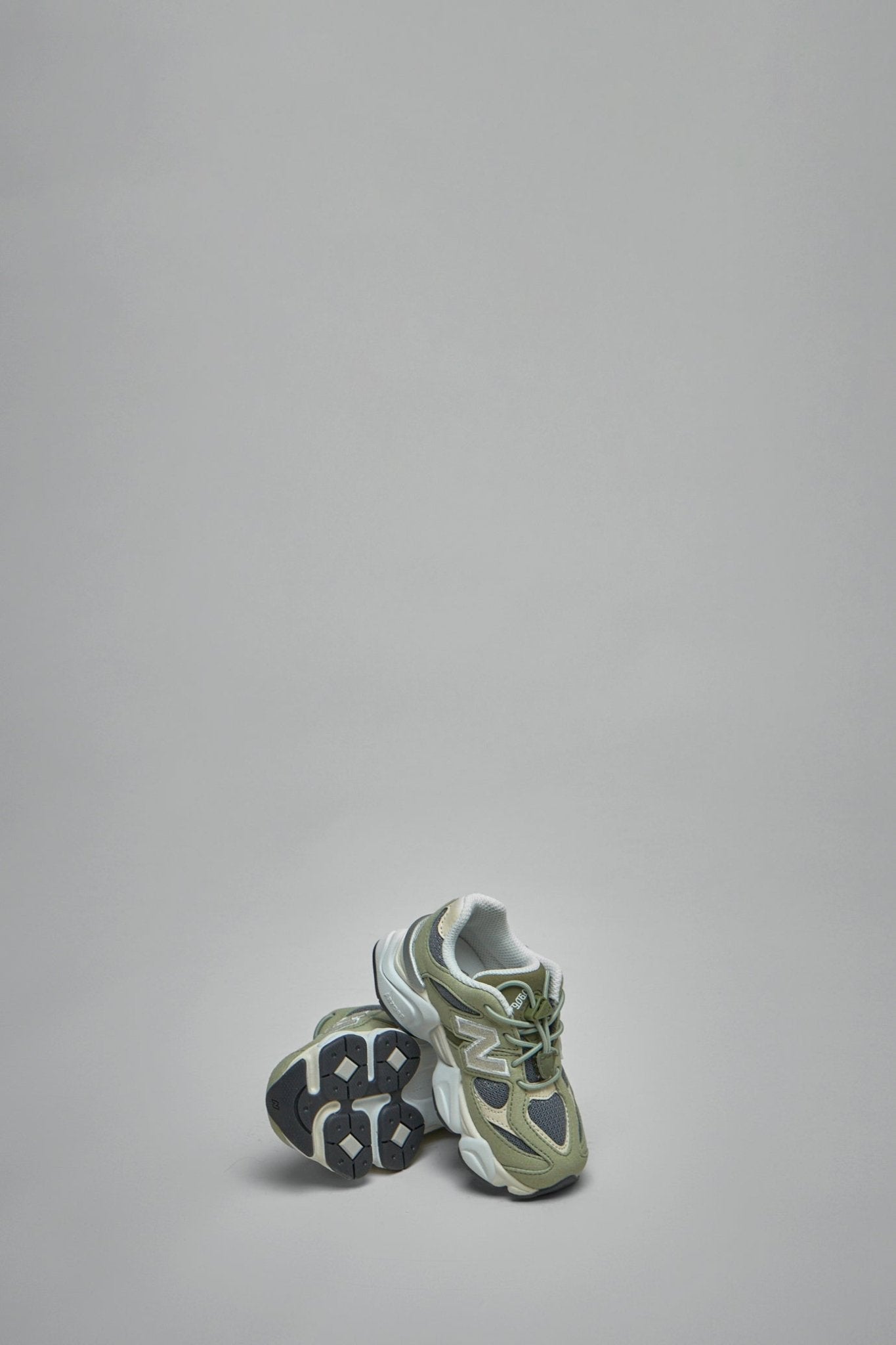 New Balance - 9060 - LABELS