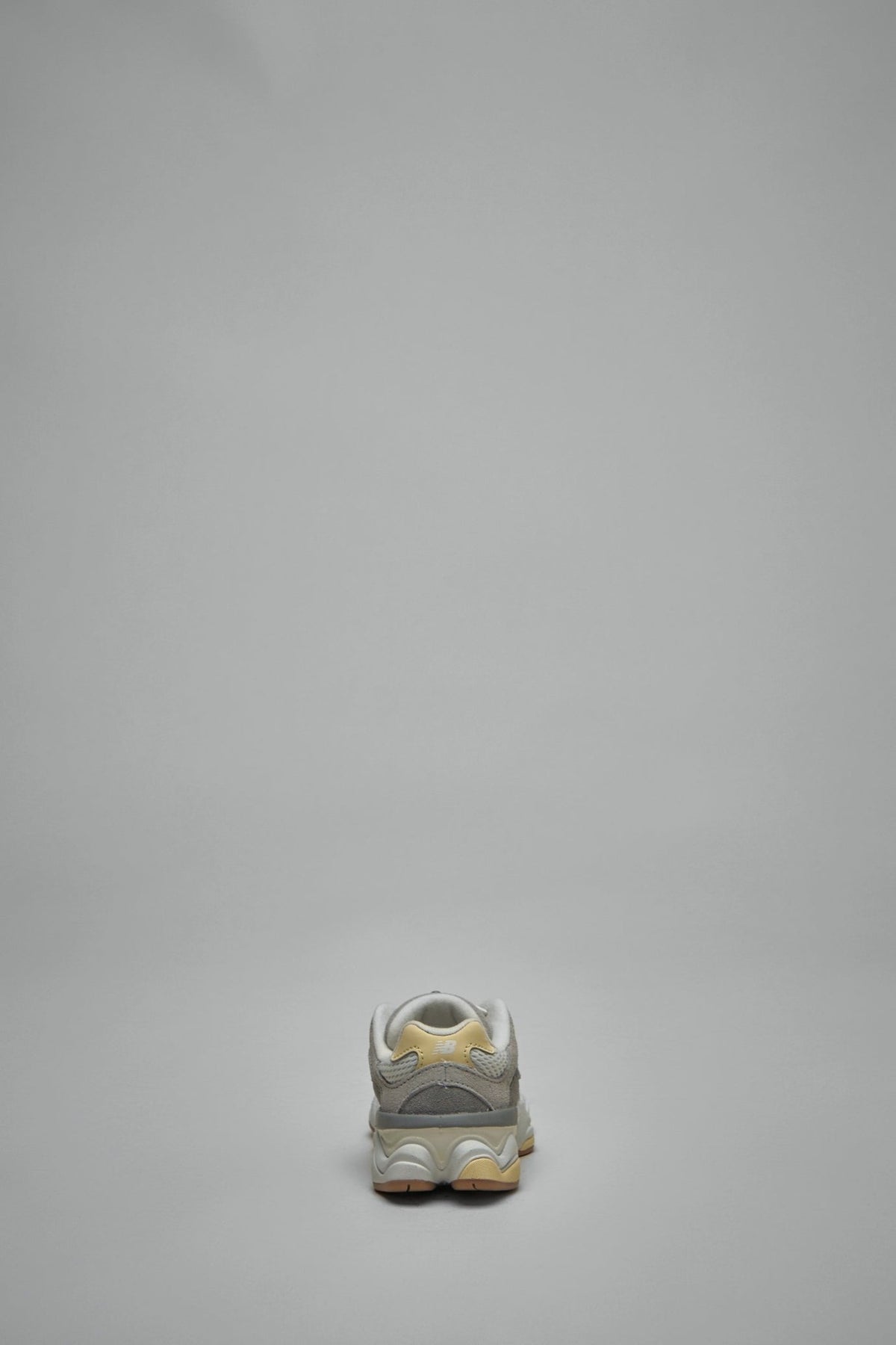 New Balance 9060 sneakers heel detail with reinforced support and padded collar