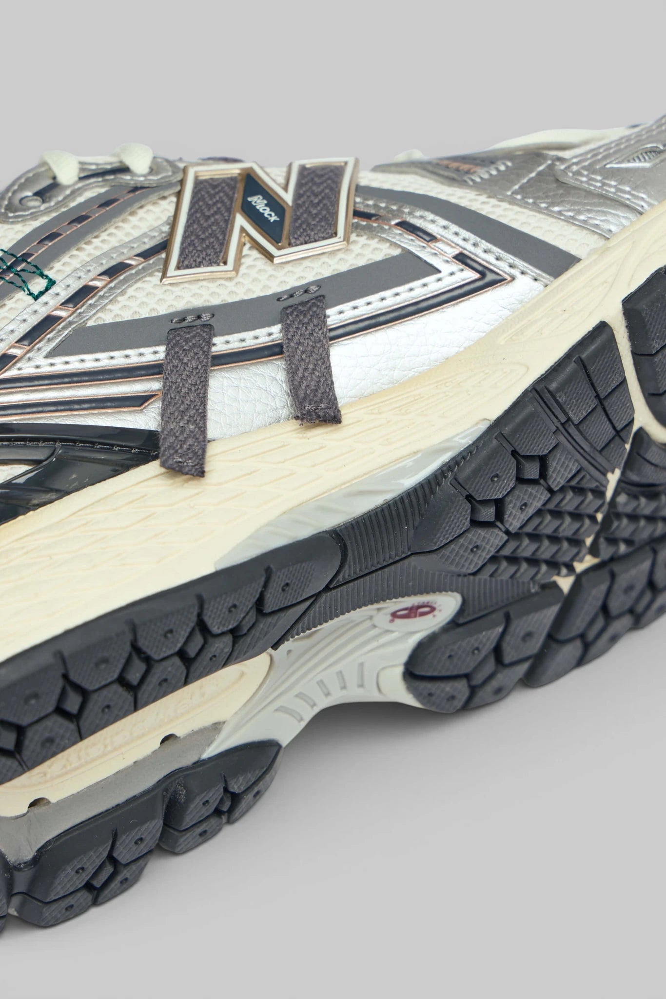 New Balance - M1906 AV1 - LABELS