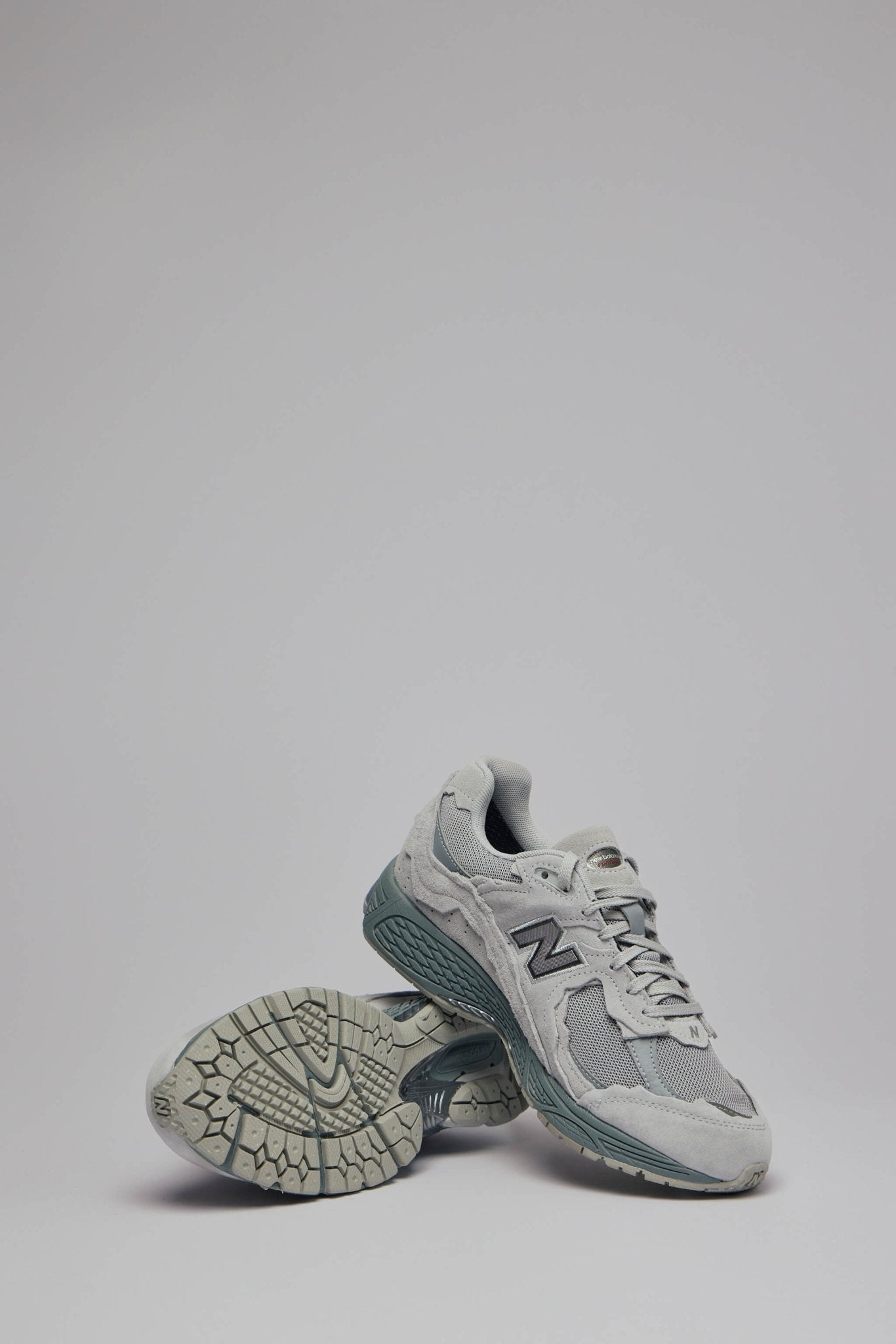 New Balance - U2002DXV1 - LABELS