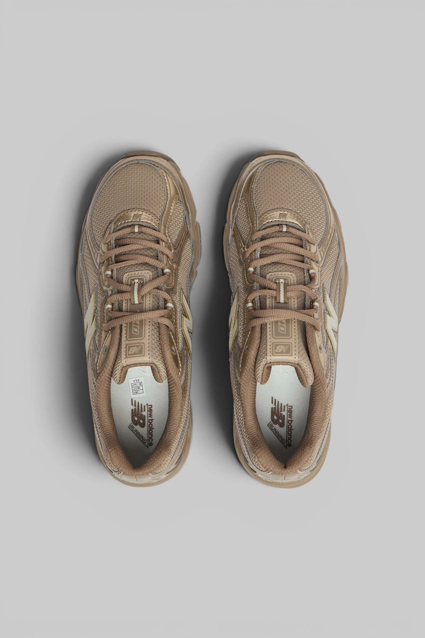 New Balance - U740 V2 - LABELS