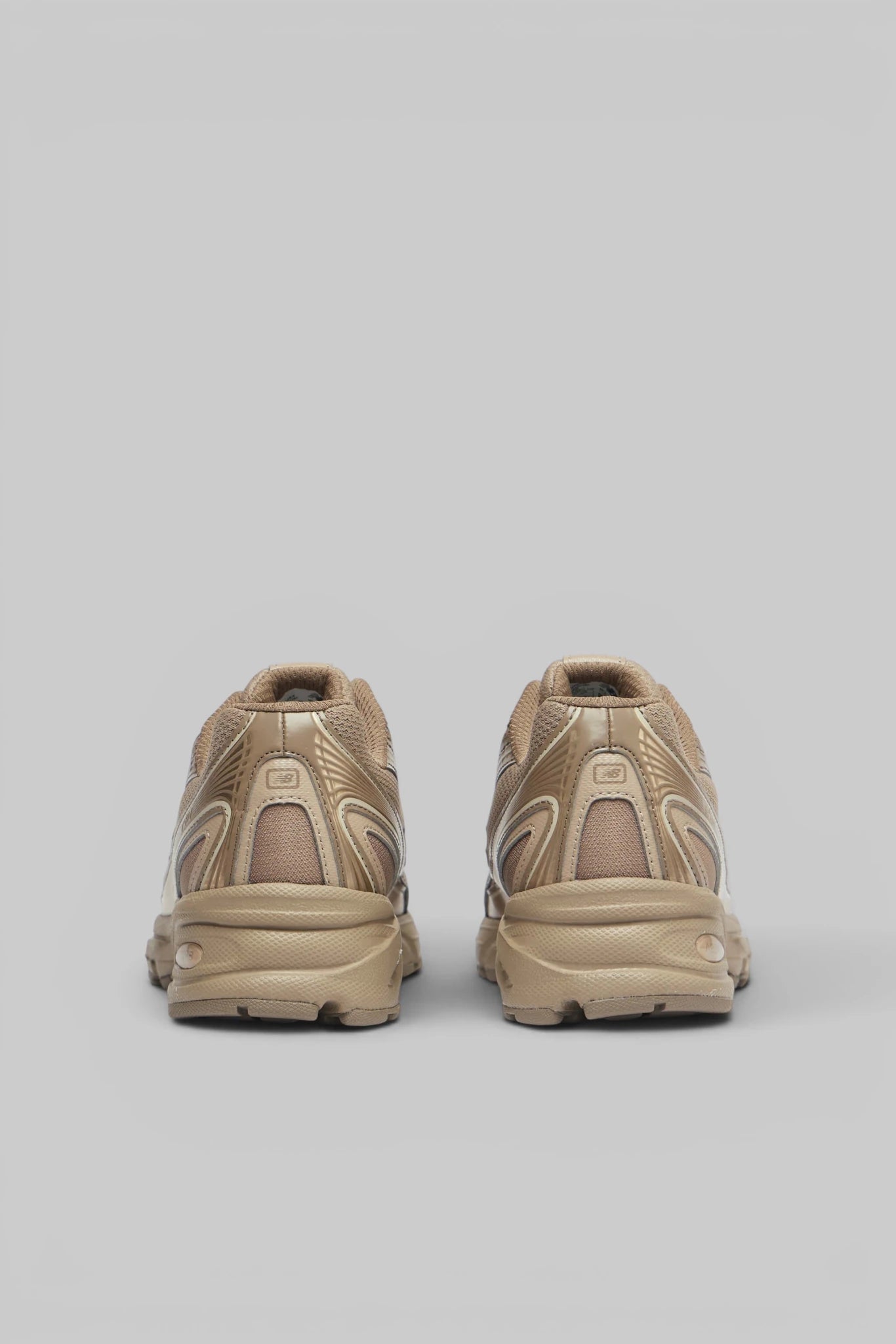 New Balance - U740 V2 - LABELS