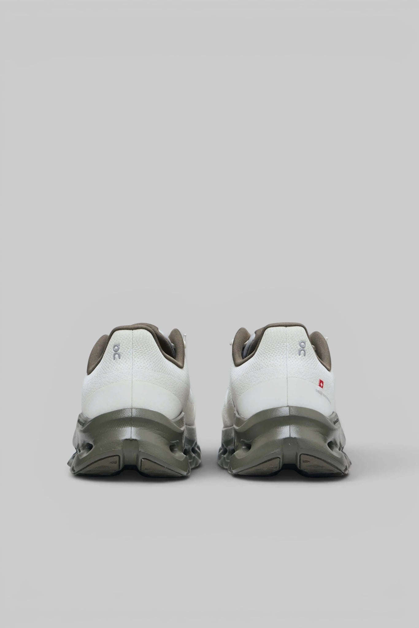 ON Running - Cloudtilt 1 M - LABELS