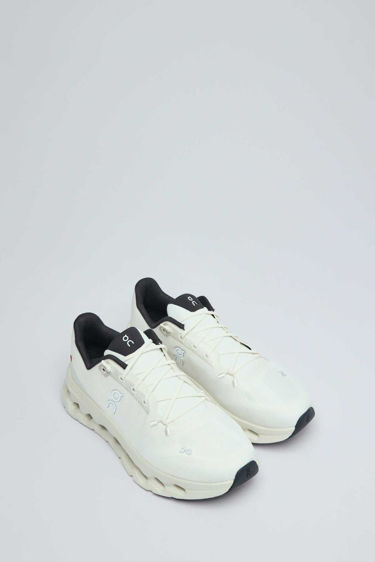 Side view of Cloudtilt 1 M showing segmented sole design and TPU overlay details