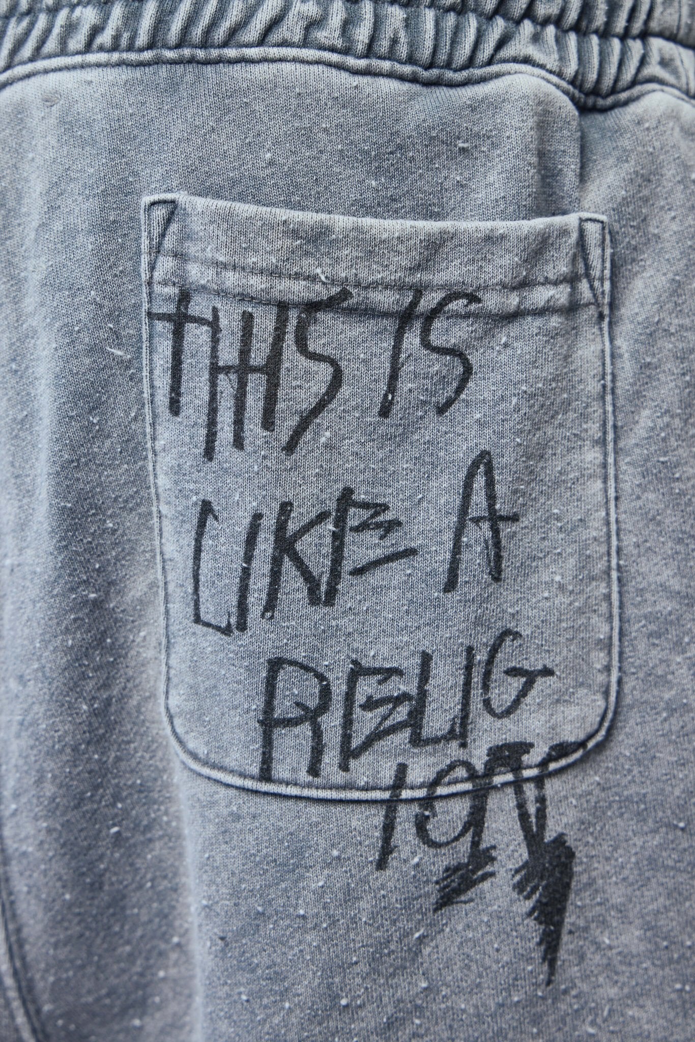 Paly Hollywood - Carrying The Message Sweatshort - LABELS