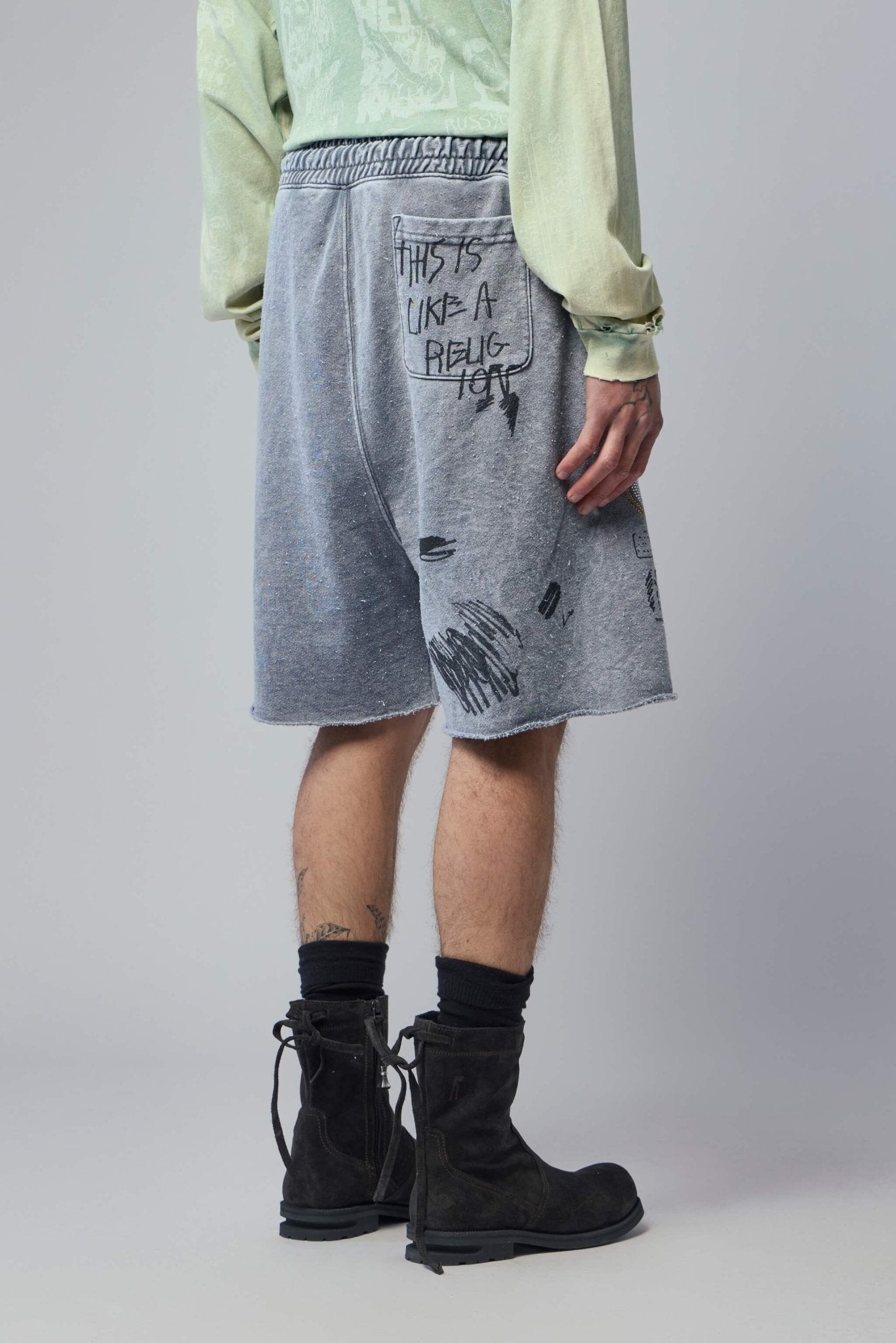 Paly Hollywood - Carrying The Message Sweatshort - LABELS
