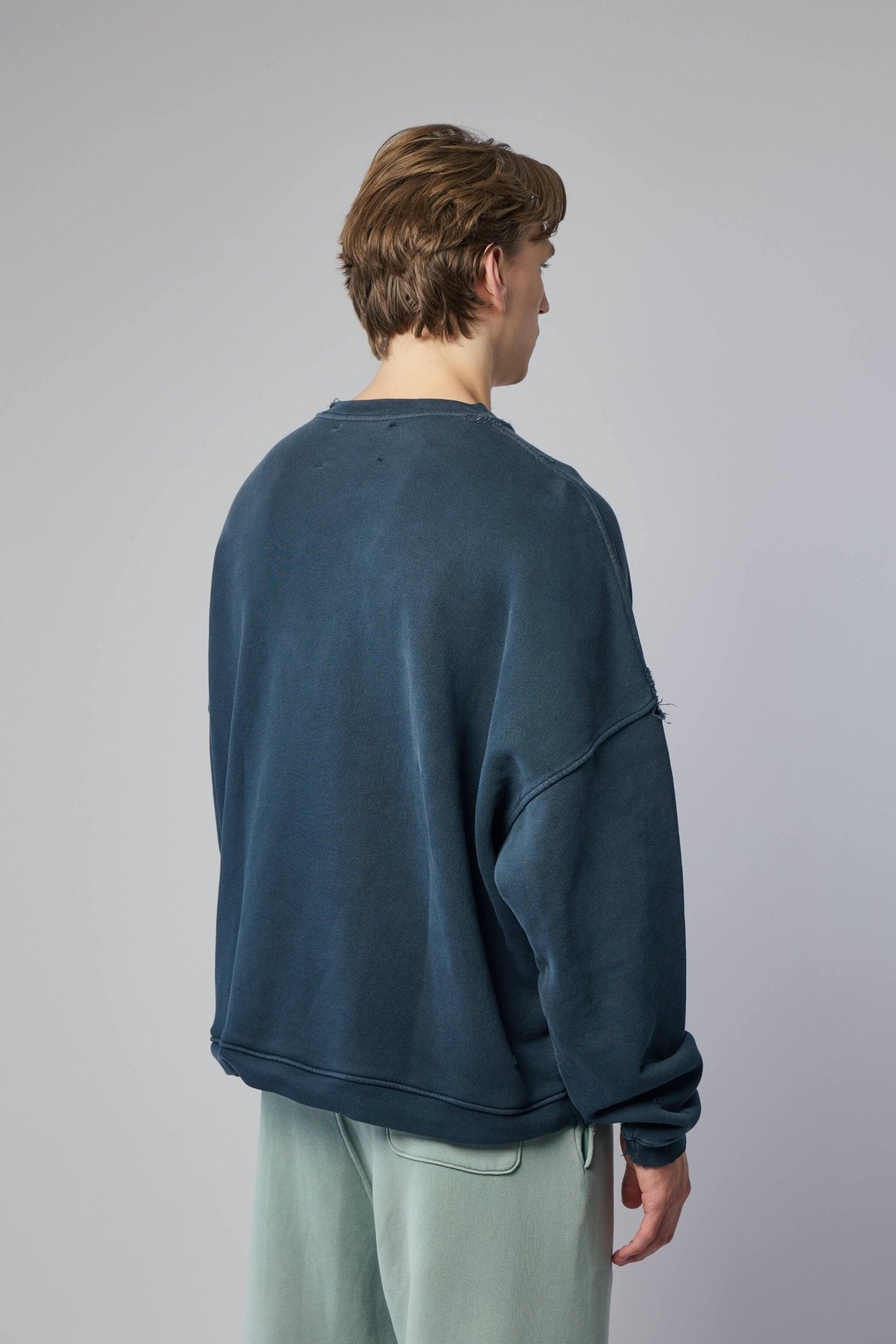 Paly Hollywood - Mythss Crewneck - LABELS