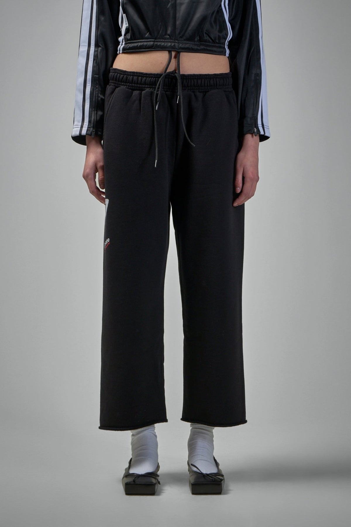 Prototypes track pants in cropped cotton design with elastic waist