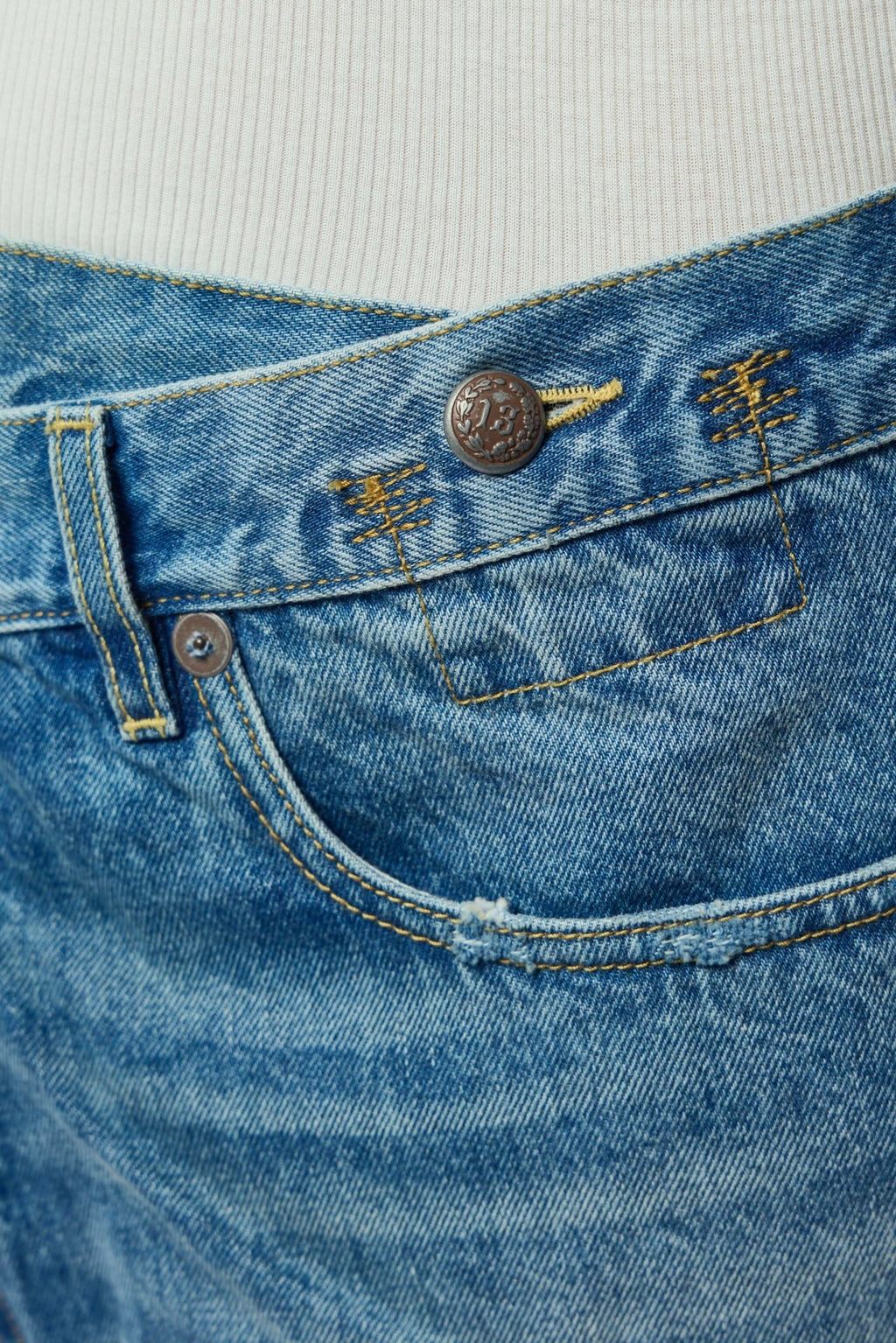 R13 - Crossover Short - LABELS