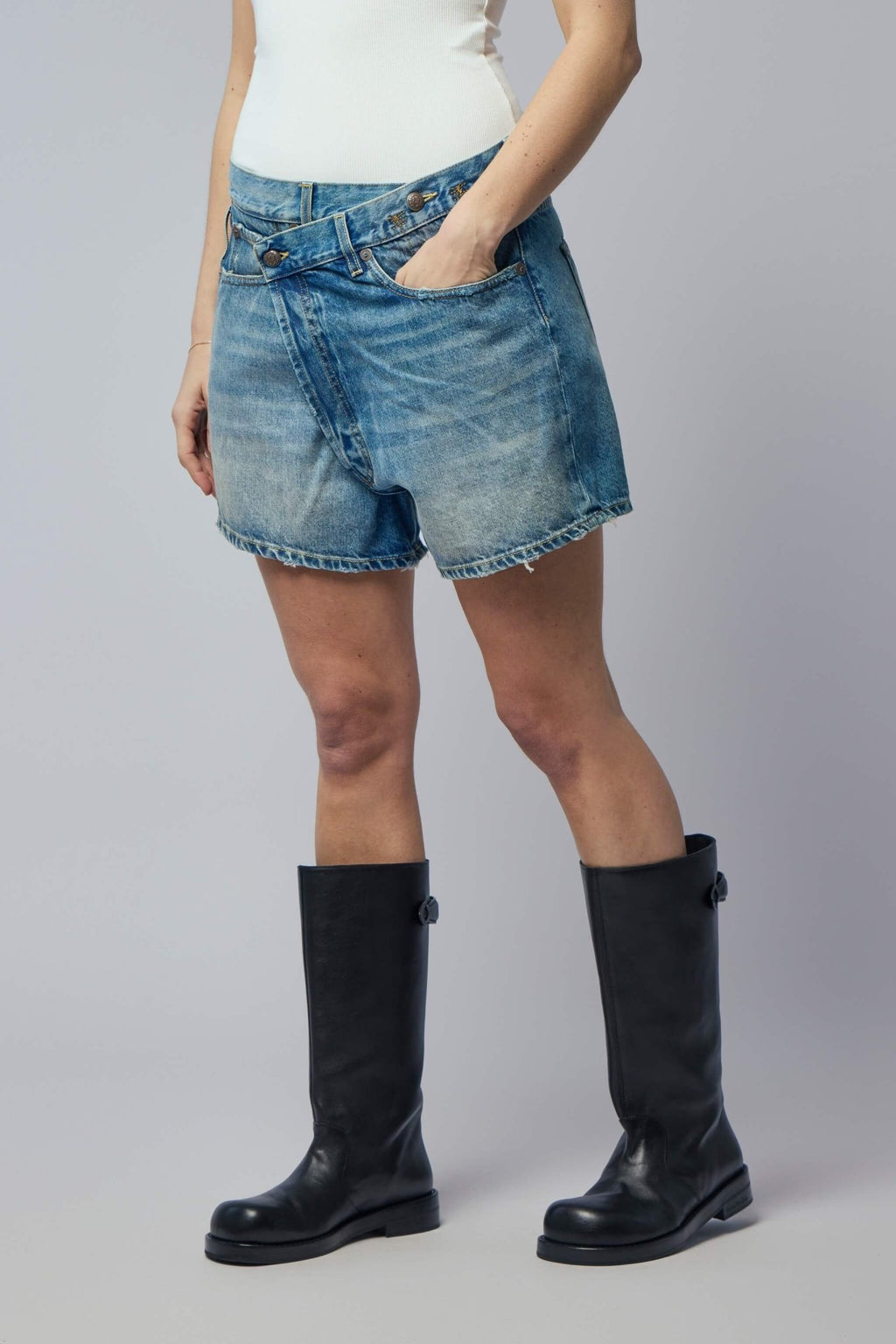 R13 - Crossover Short - LABELS