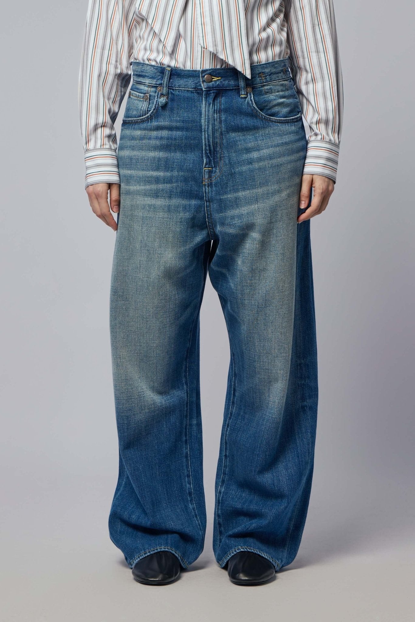 R13 デニムWayne　パンツ　25インチ　ML R13 Straight Jeans - Wayne Articulated Knee Jean – LABELS