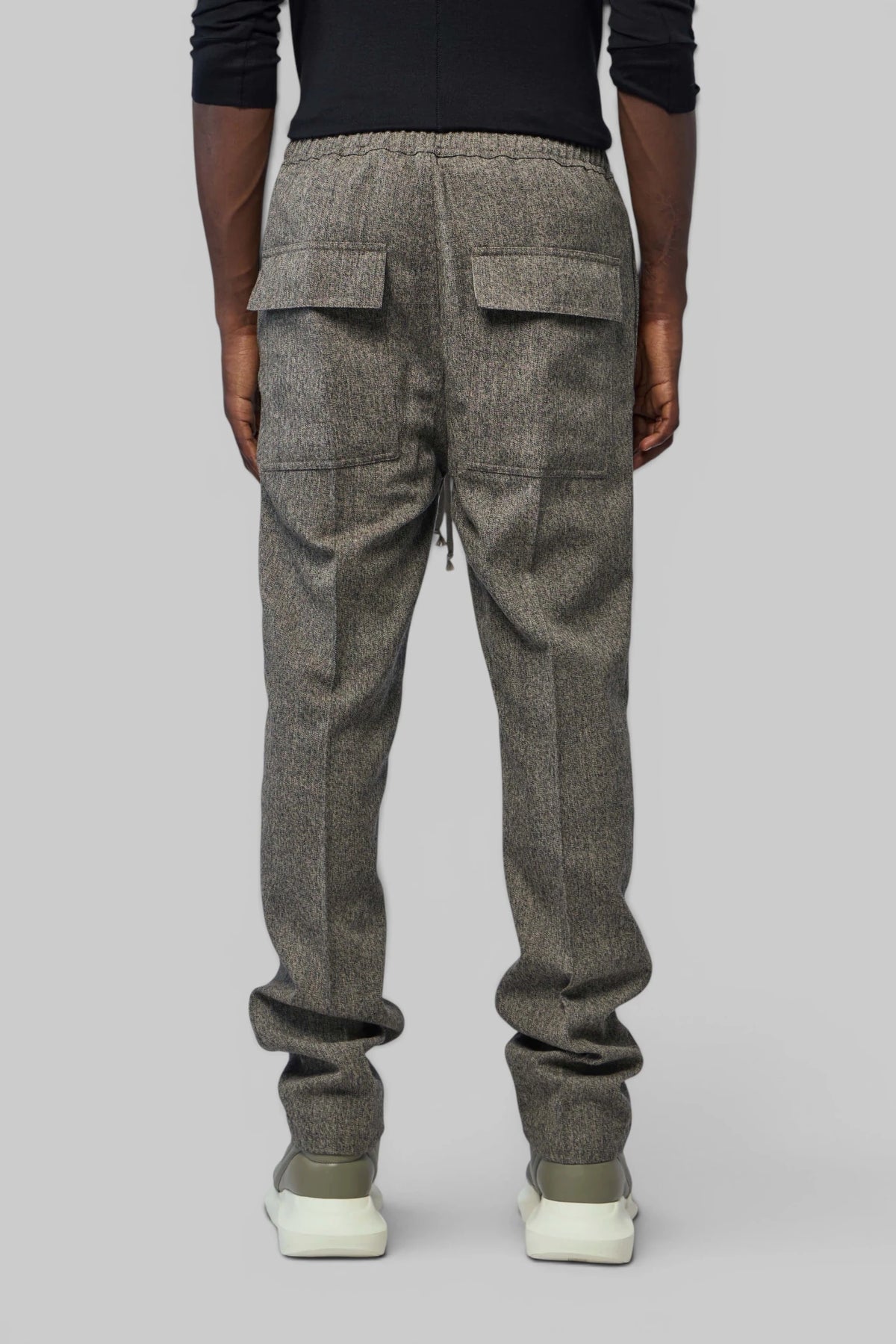 Rick Owens Pantaloni - Drawstring Slim Long side profile fit view
