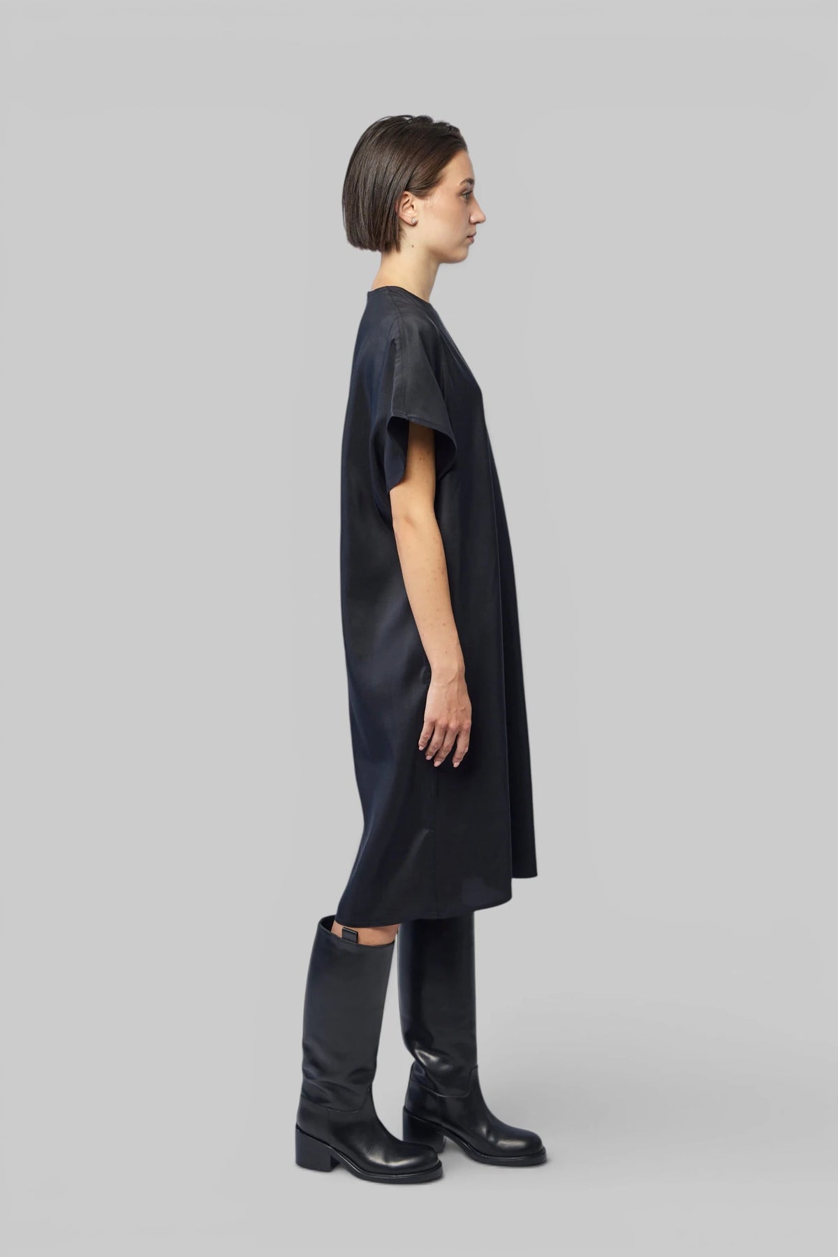 Sofie D'Hoore - Long Sleeveless Top W Side Pocket - LABELS