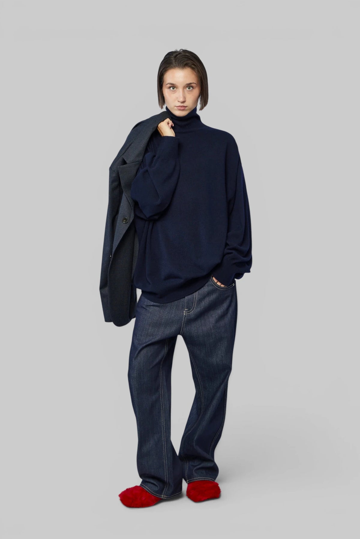 Sofie D'Hoore cashmere pullover with turtleneck design, side profile