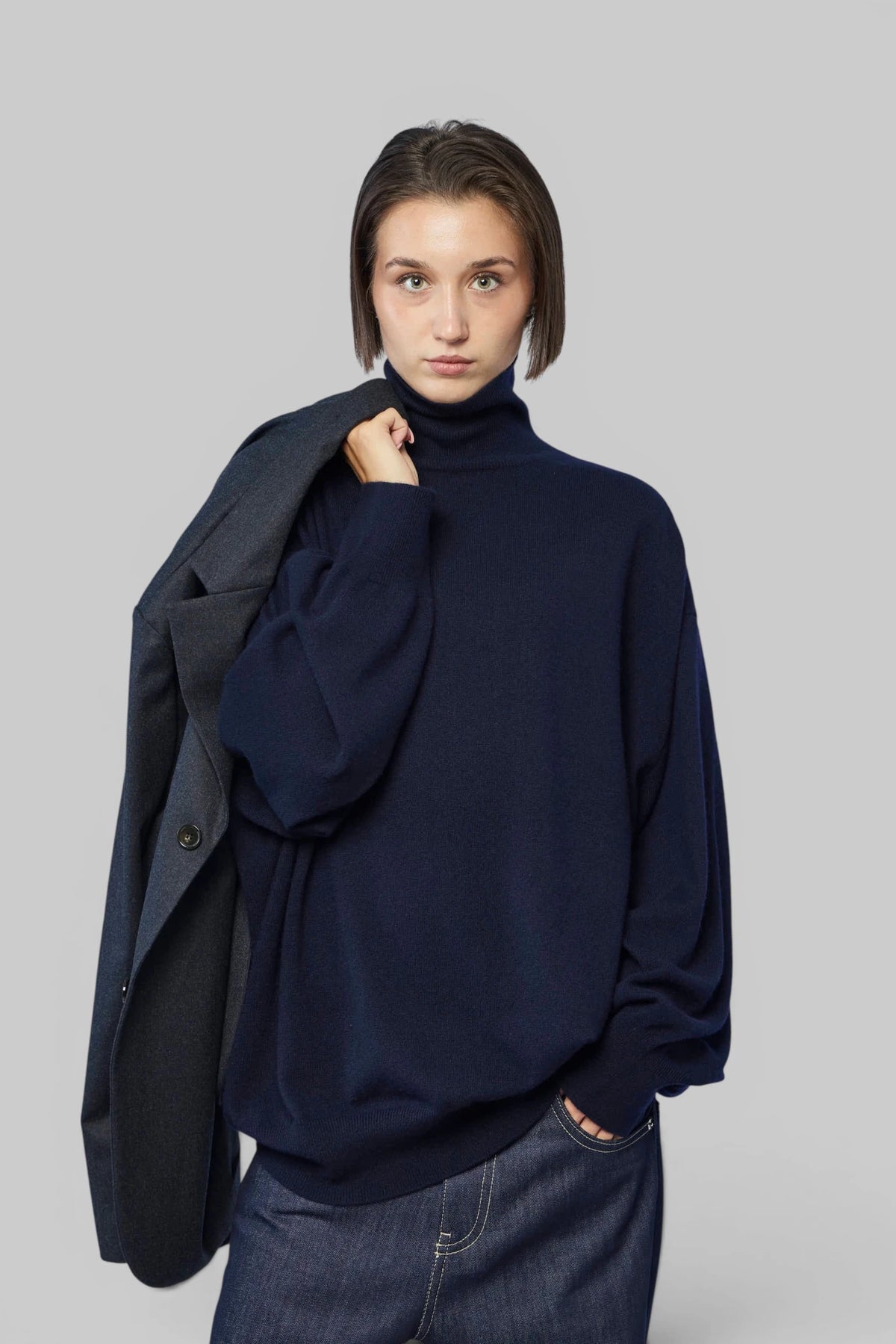 Sofie D'Hoore Sweaters cashmere high neck pullover in navy blue, front view
