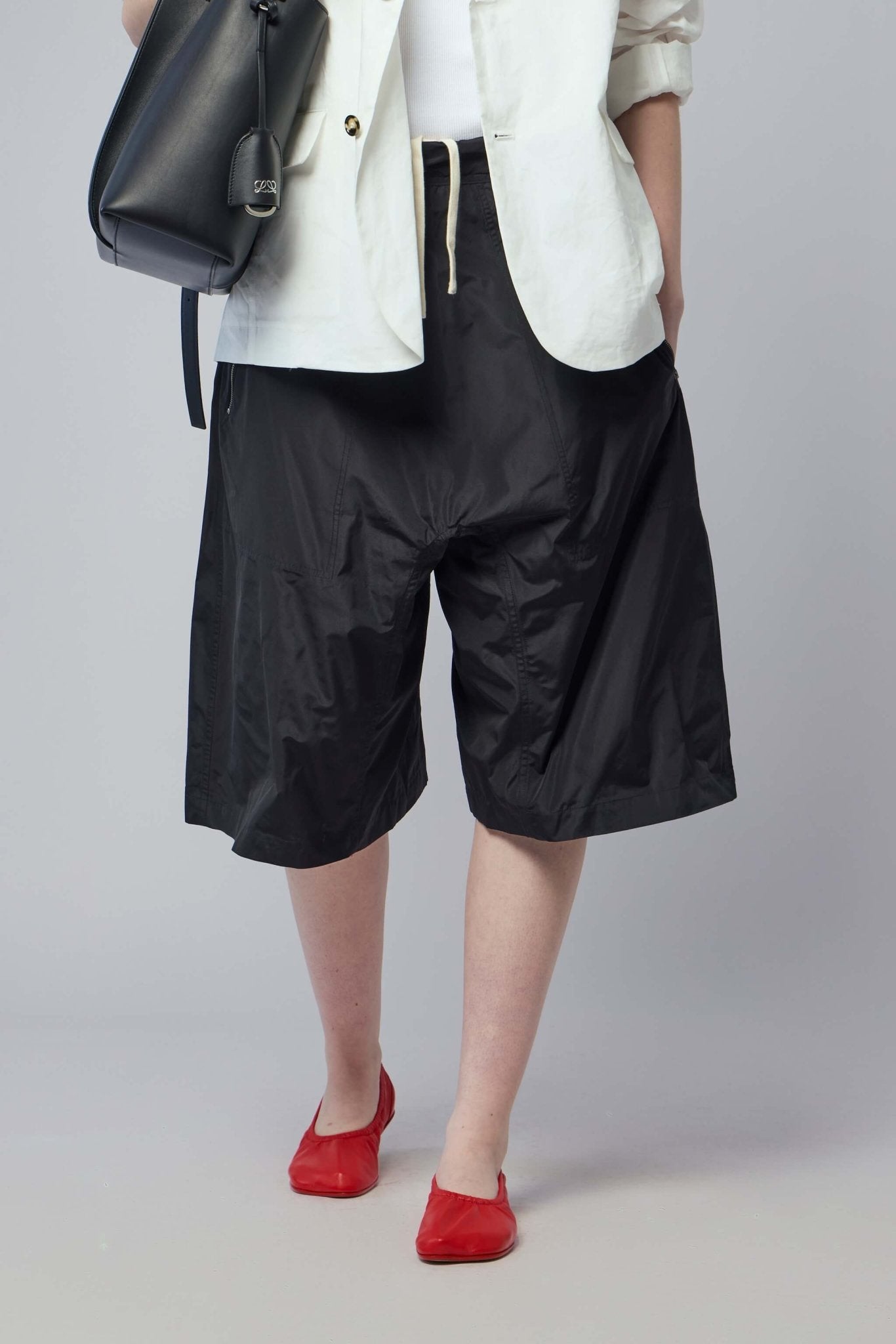 Sofie D'Hoore - Relaxed W. Zippockets Extra Low Crotch Short - LABELS