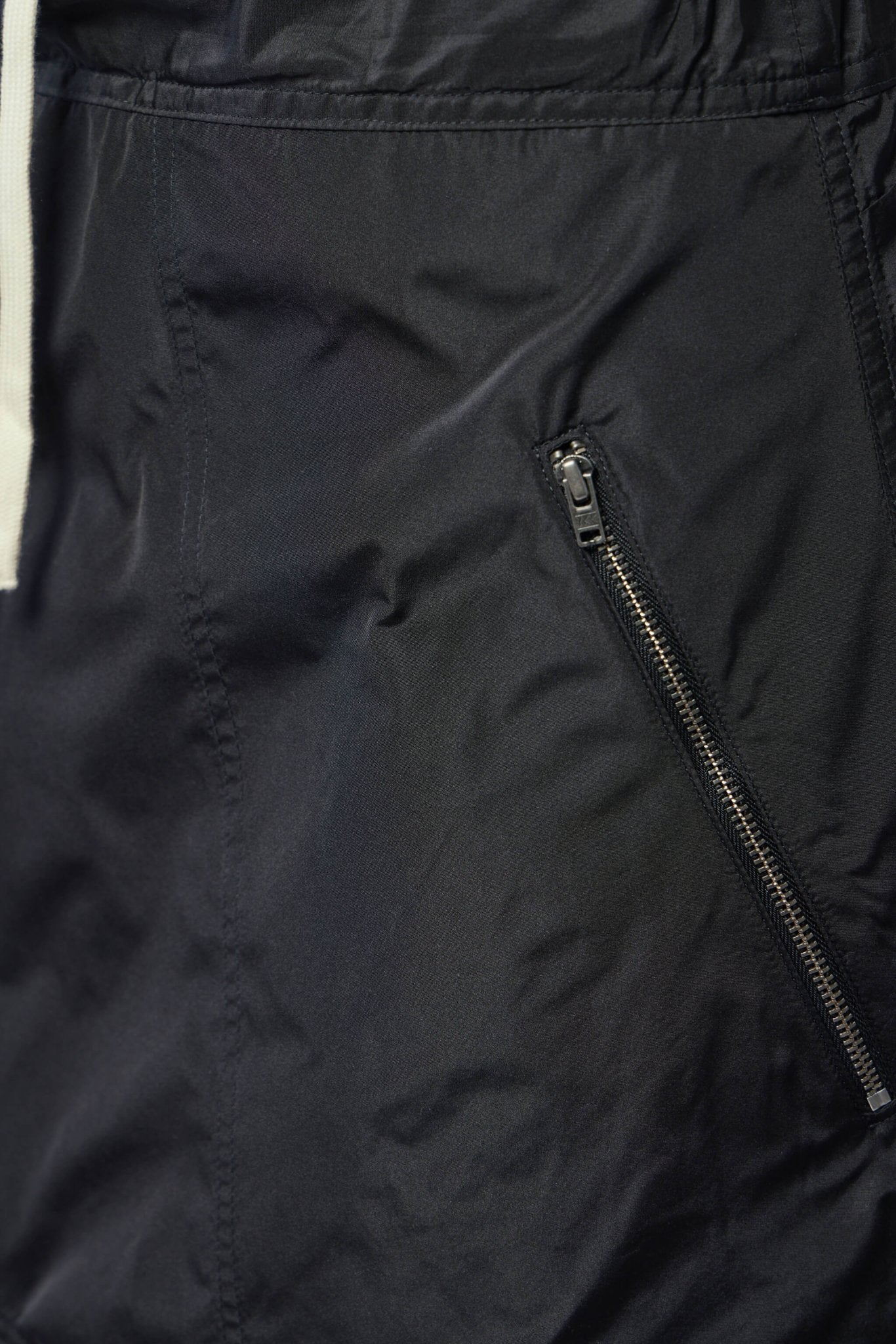 Sofie D'Hoore - Relaxed W. Zippockets Extra Low Crotch Short - LABELS