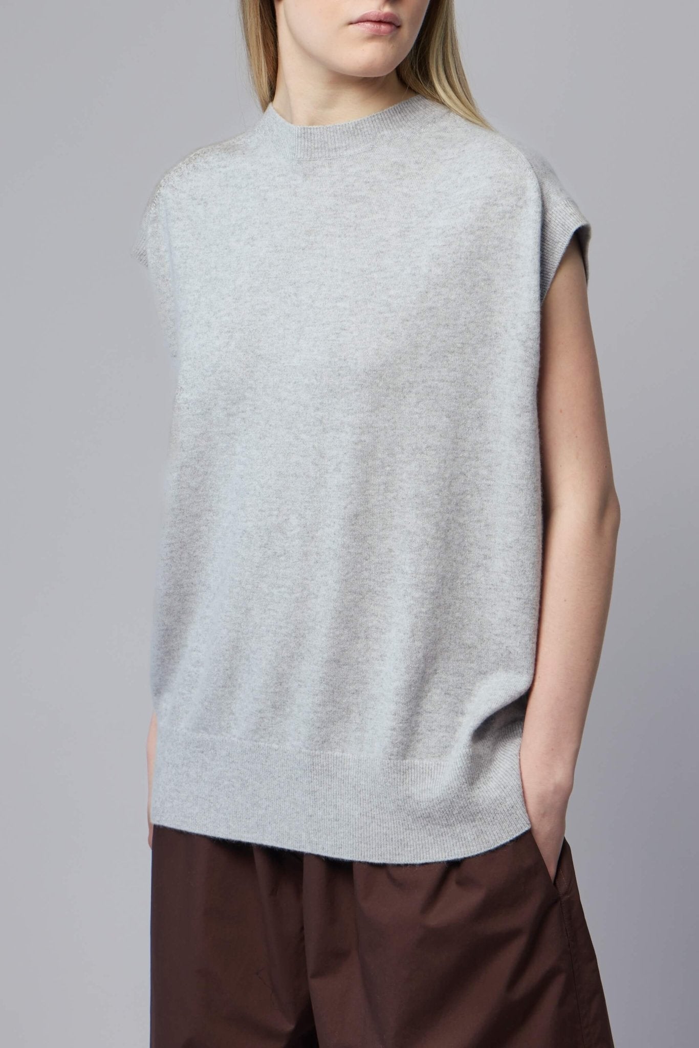 Sofie D'Hoore - Sleeveless Pullover C/neck - LABELS