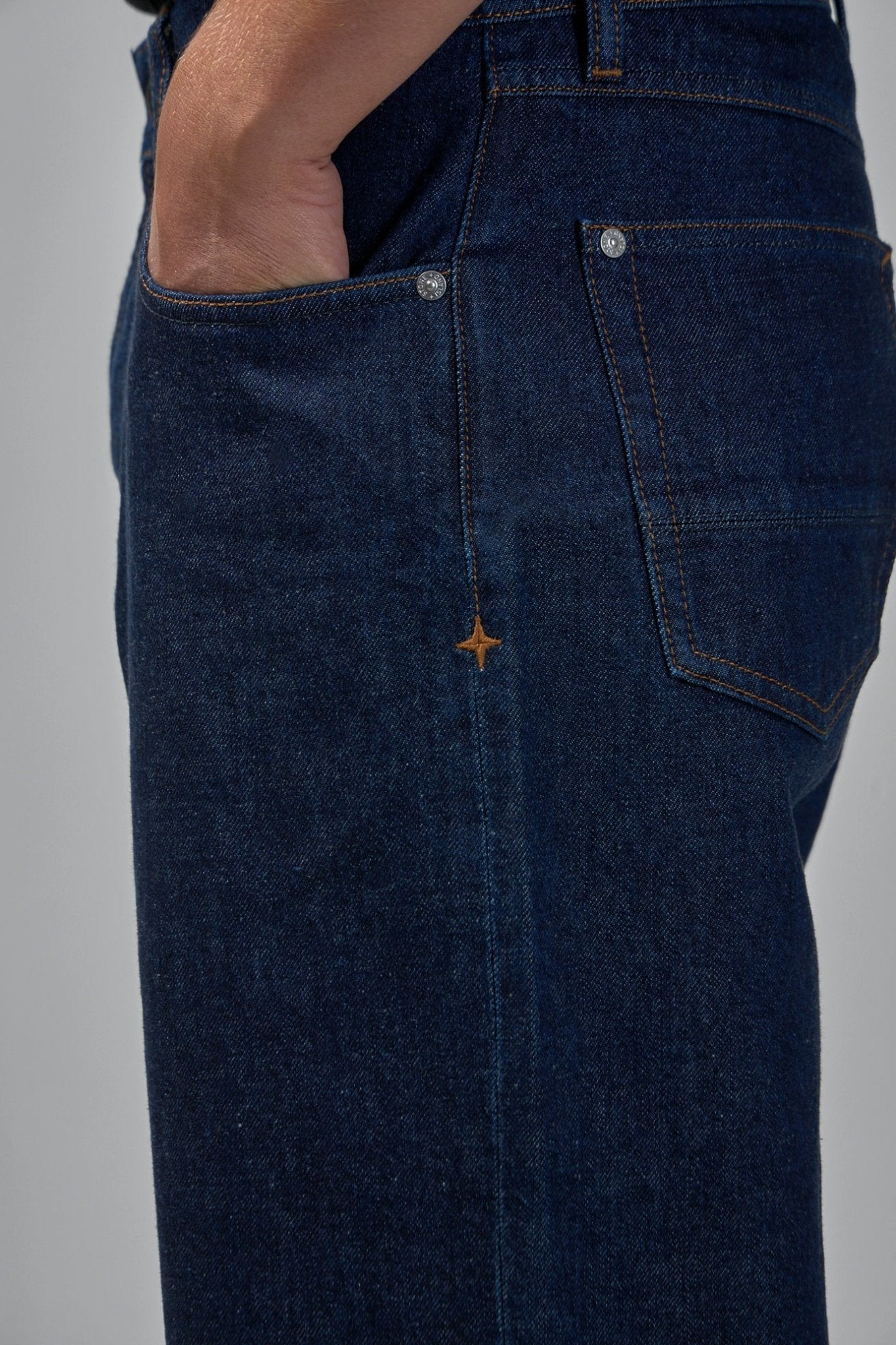 Stone Island - Raw Denim Loose - LABELS