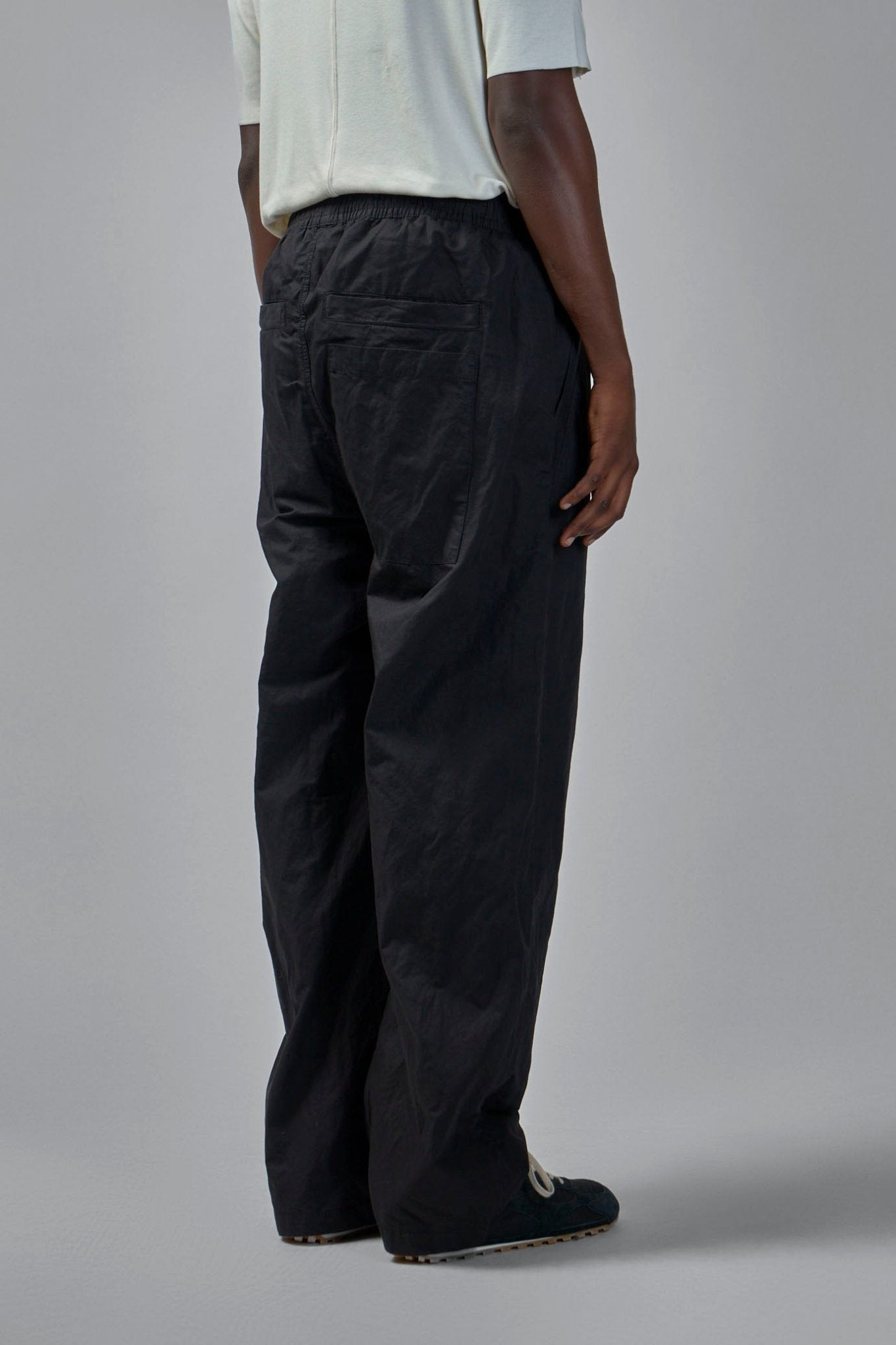 Thom Krom - M P 19 - LABELS