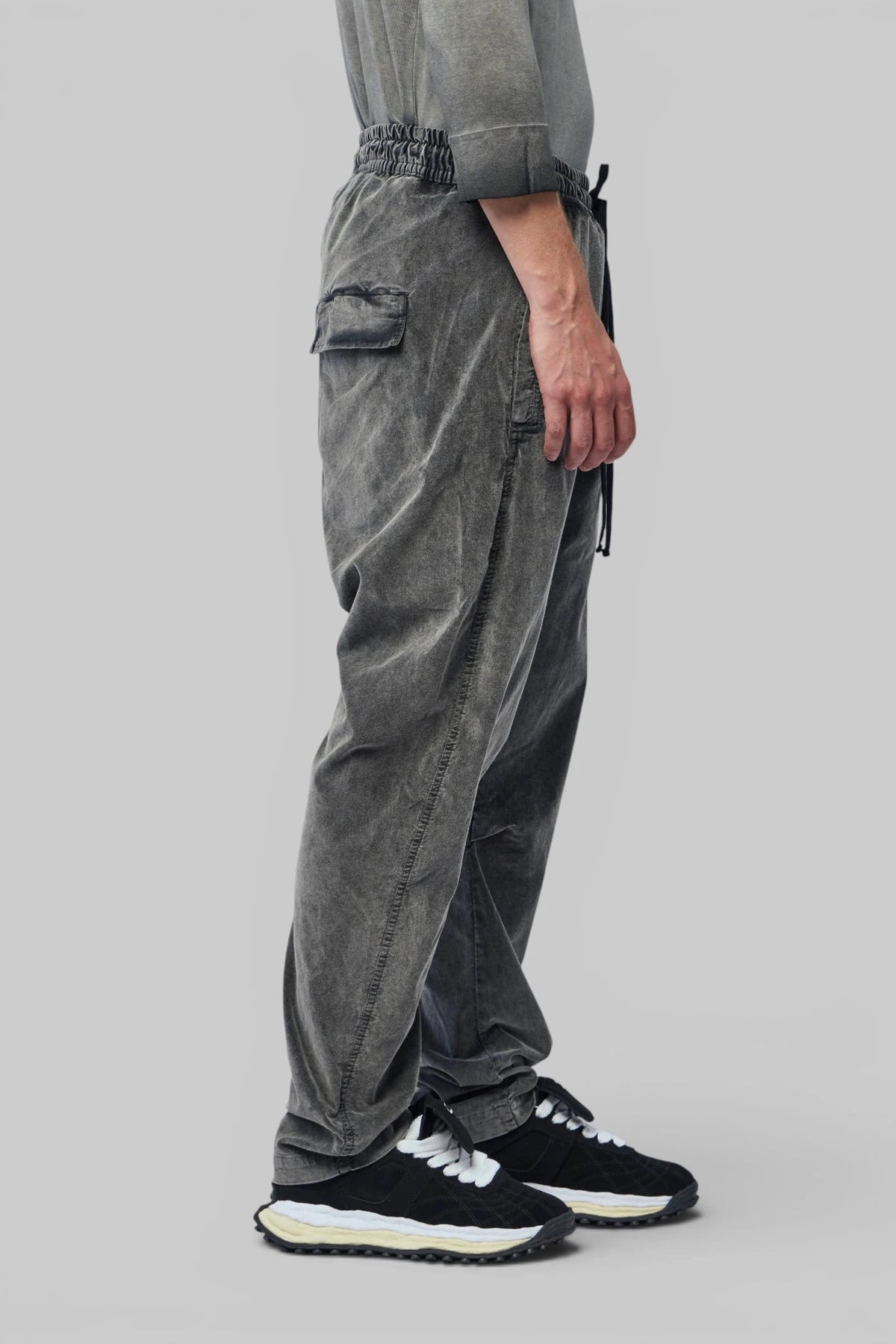 Thom Krom Cargo Pants M P 52 back view showing straight leg cut