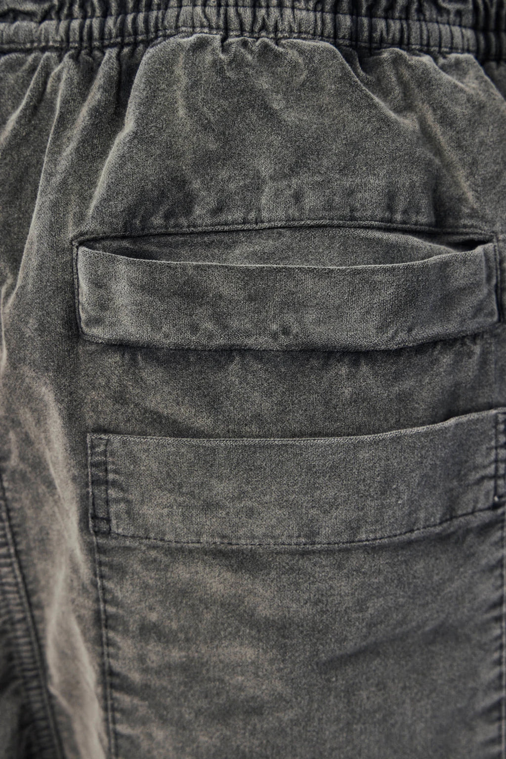 Thom Krom - M P 62 - LABELS