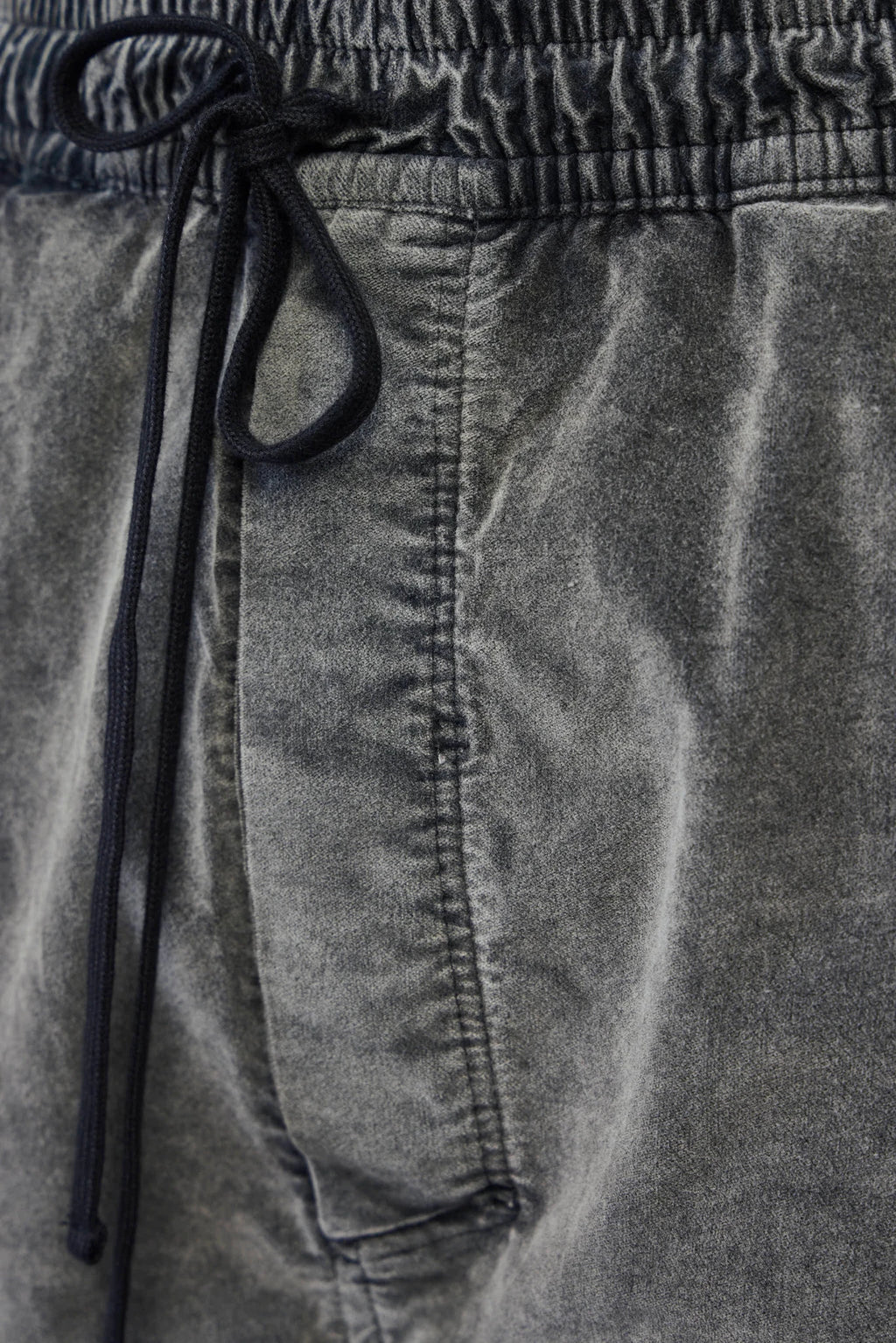 Thom Krom - M P 62 - LABELS