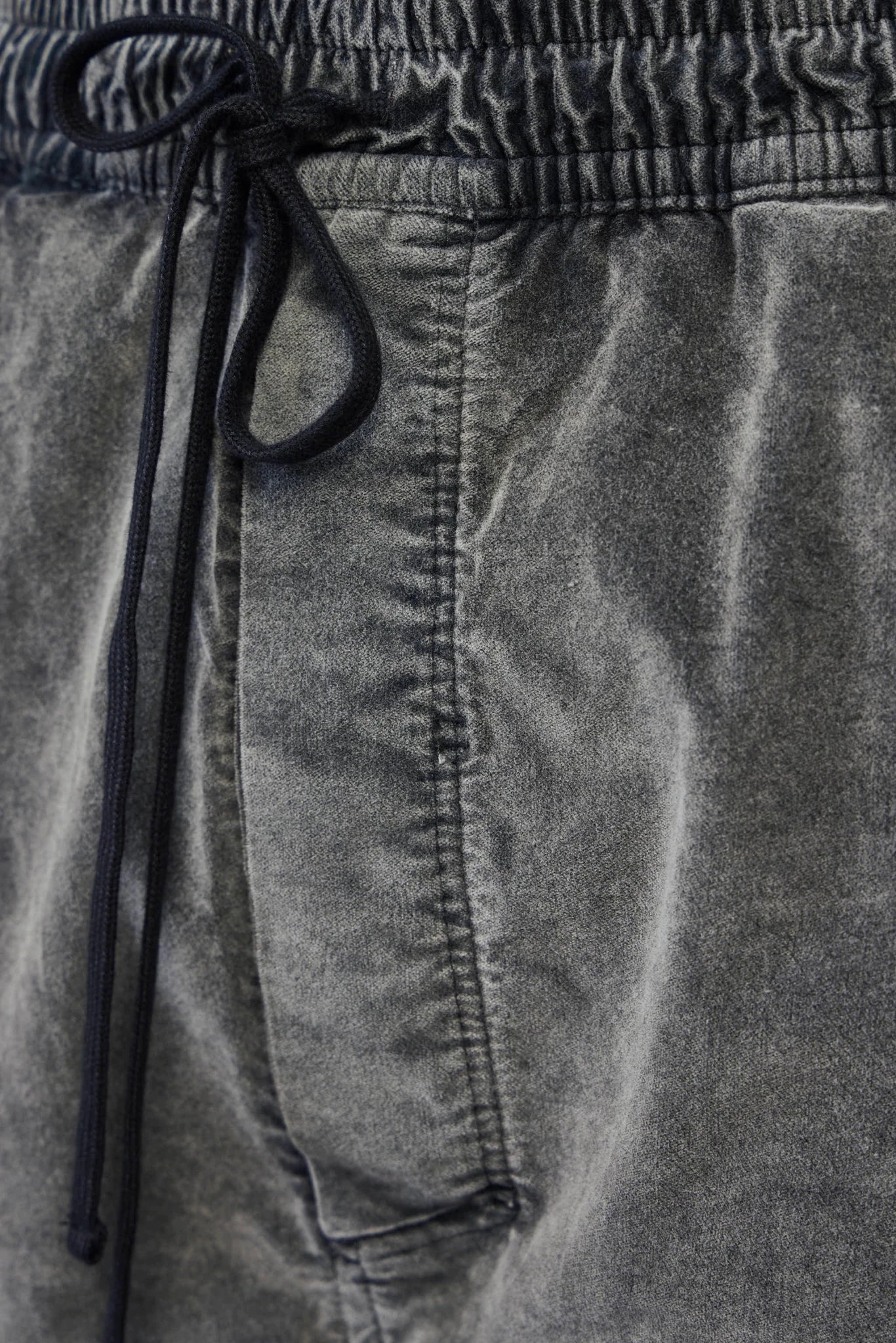 Thom Krom - M P 62 - LABELS