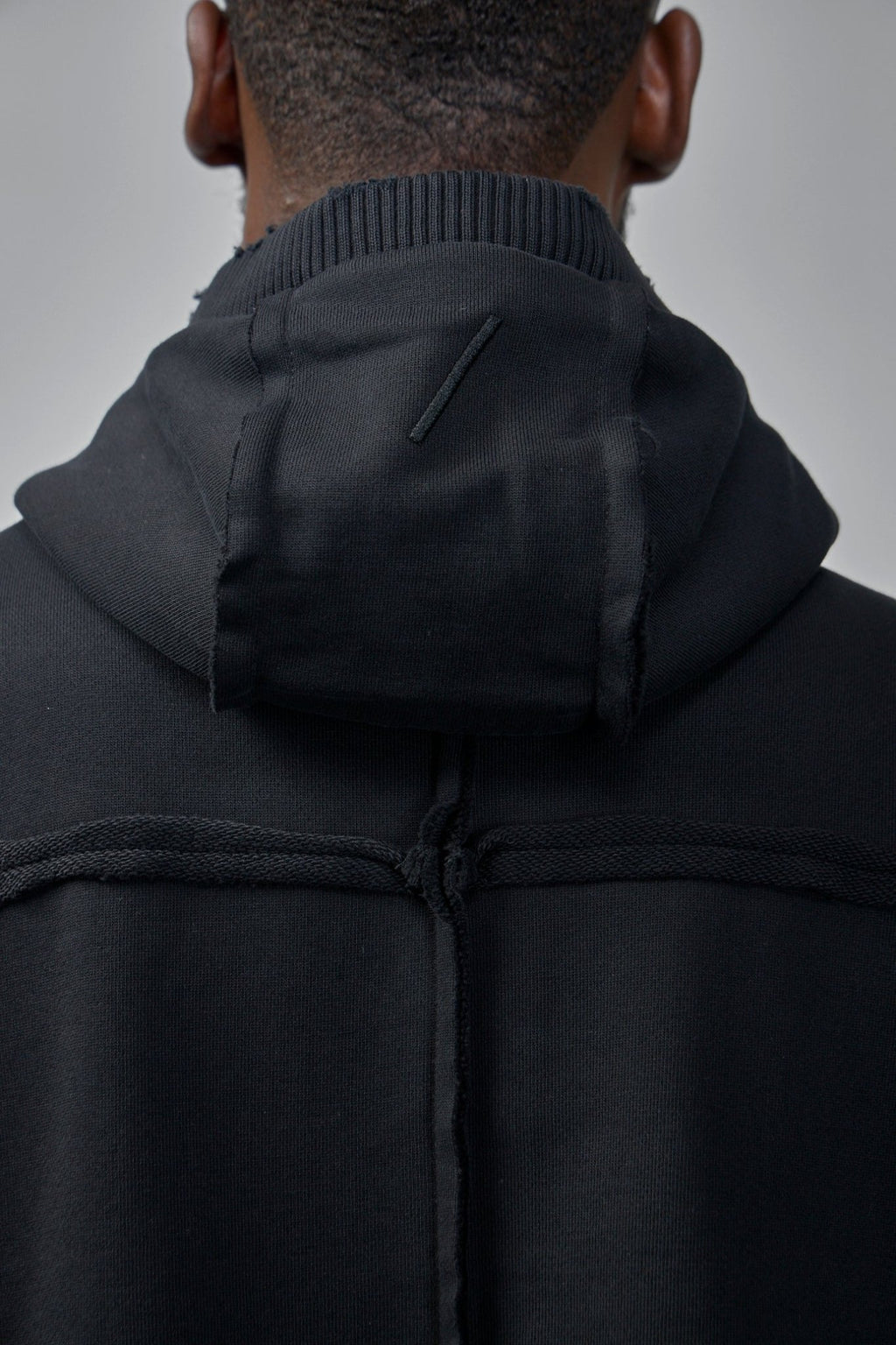 Thom Krom - M SJ 690 - LABELS