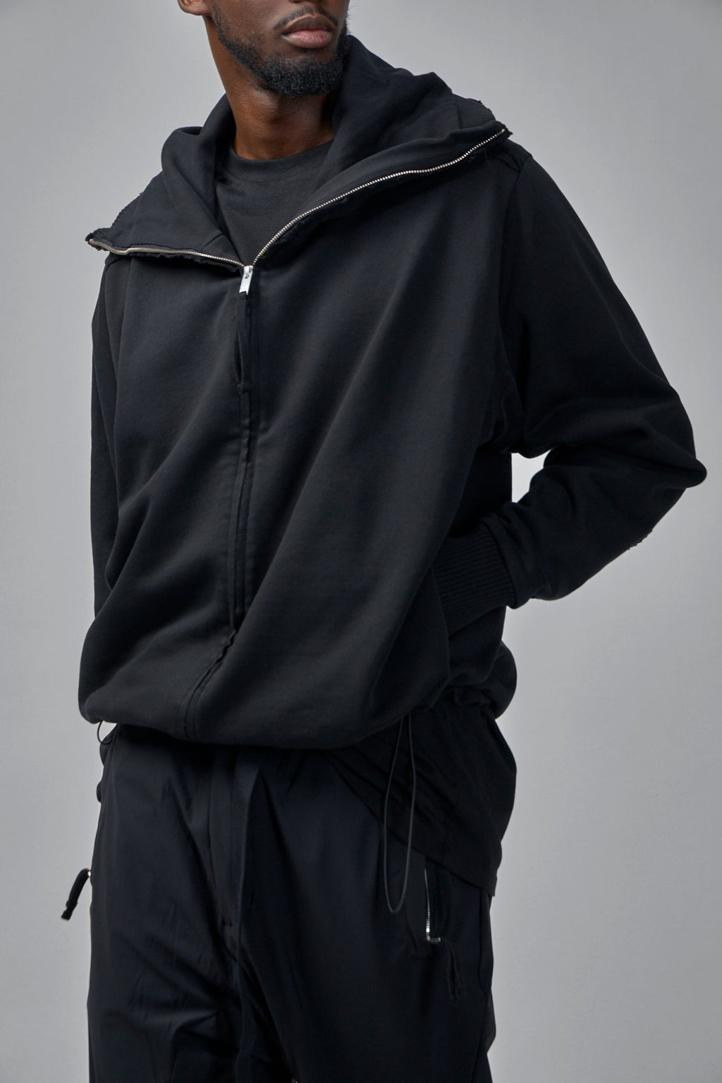 Thom Krom - M SJ 690 - LABELS