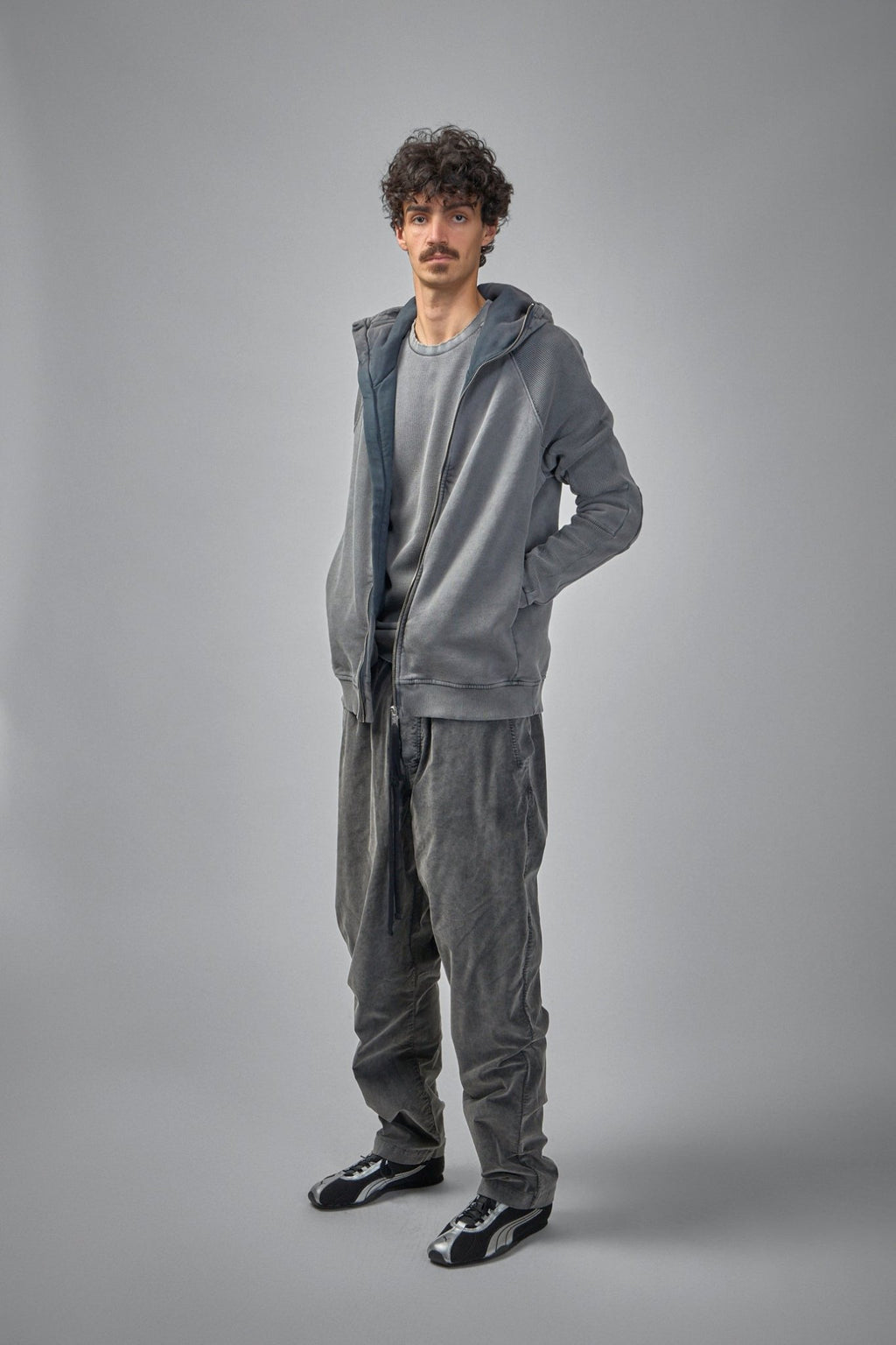 Thom Krom - M SJ 691 - LABELS