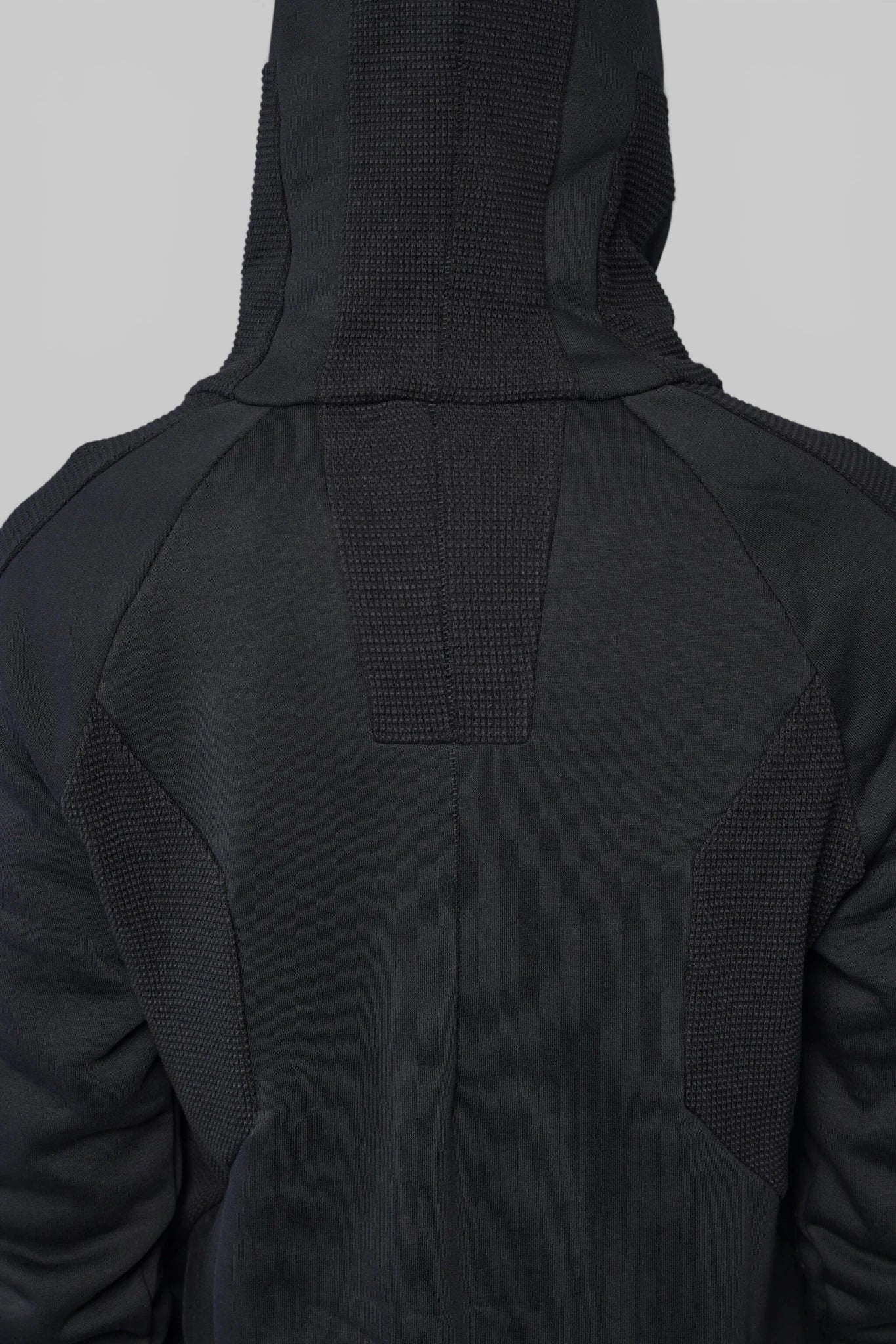 Thom Krom - M SJ 701 - LABELS