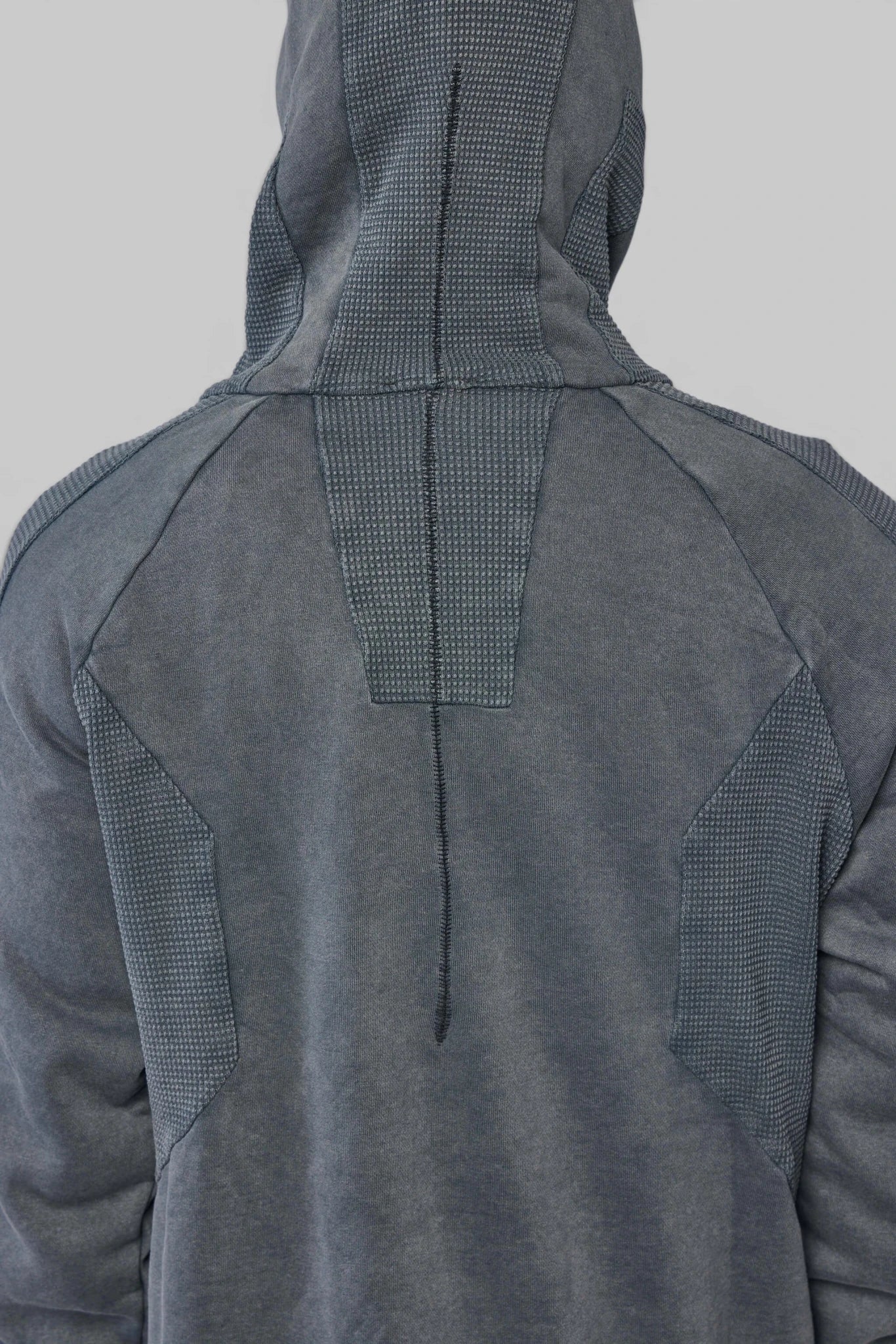 Thom Krom - M SJ 701 - LABELS