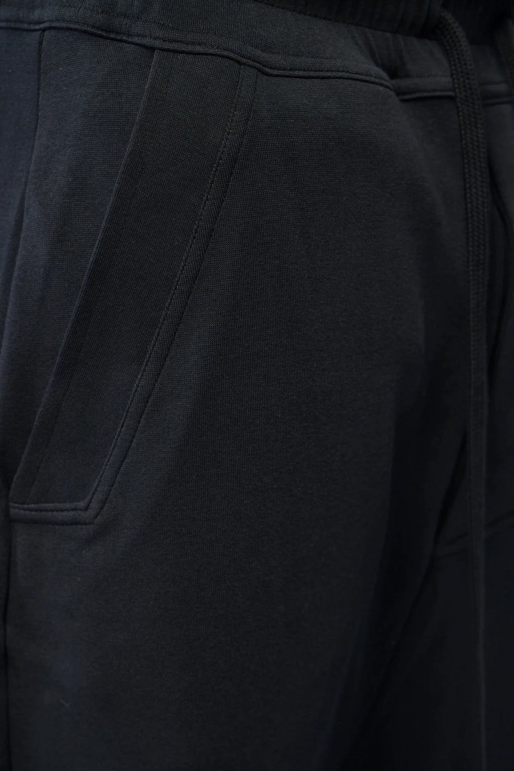 Thom Krom - M ST 526 - LABELS