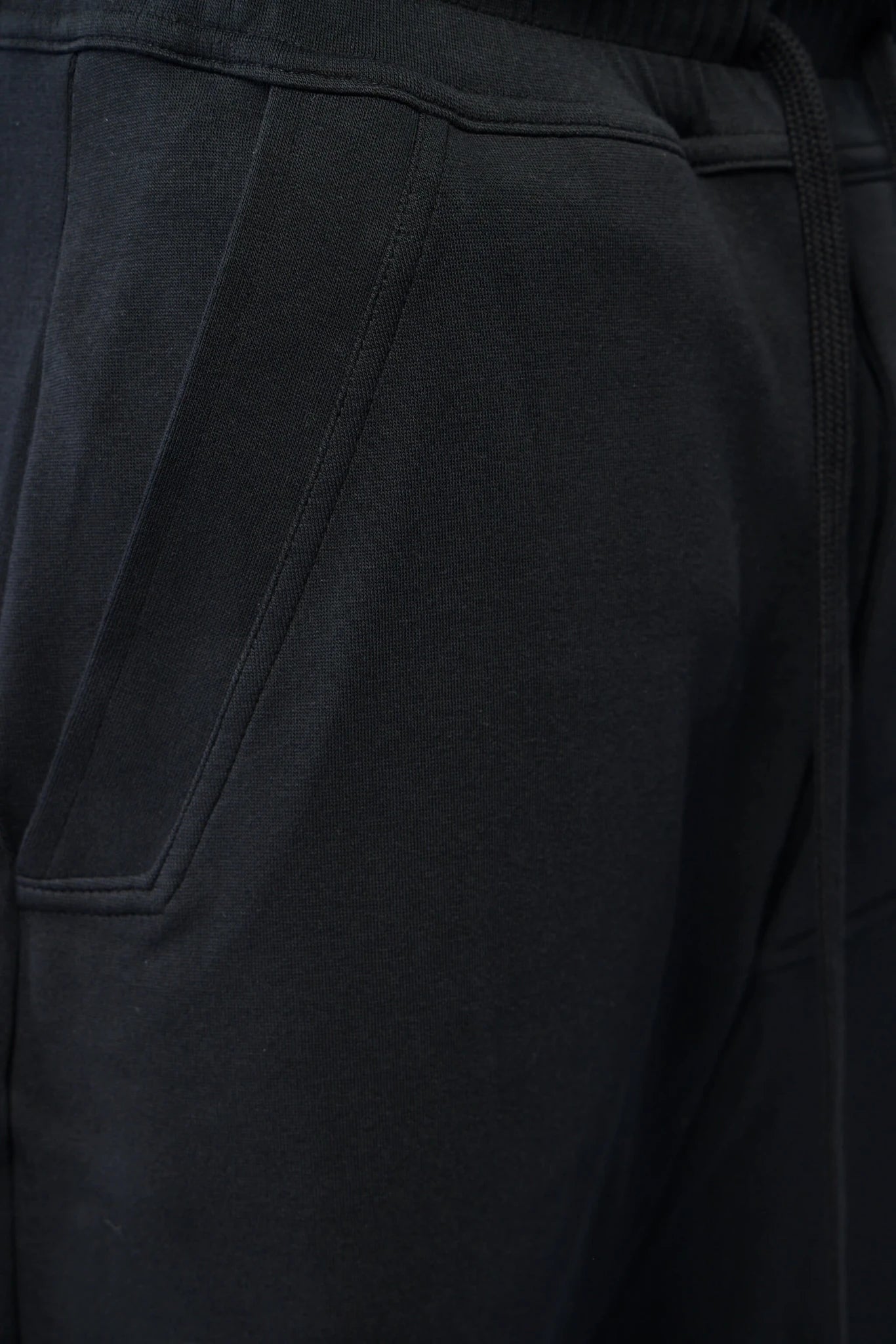 Thom Krom - M ST 526 - LABELS